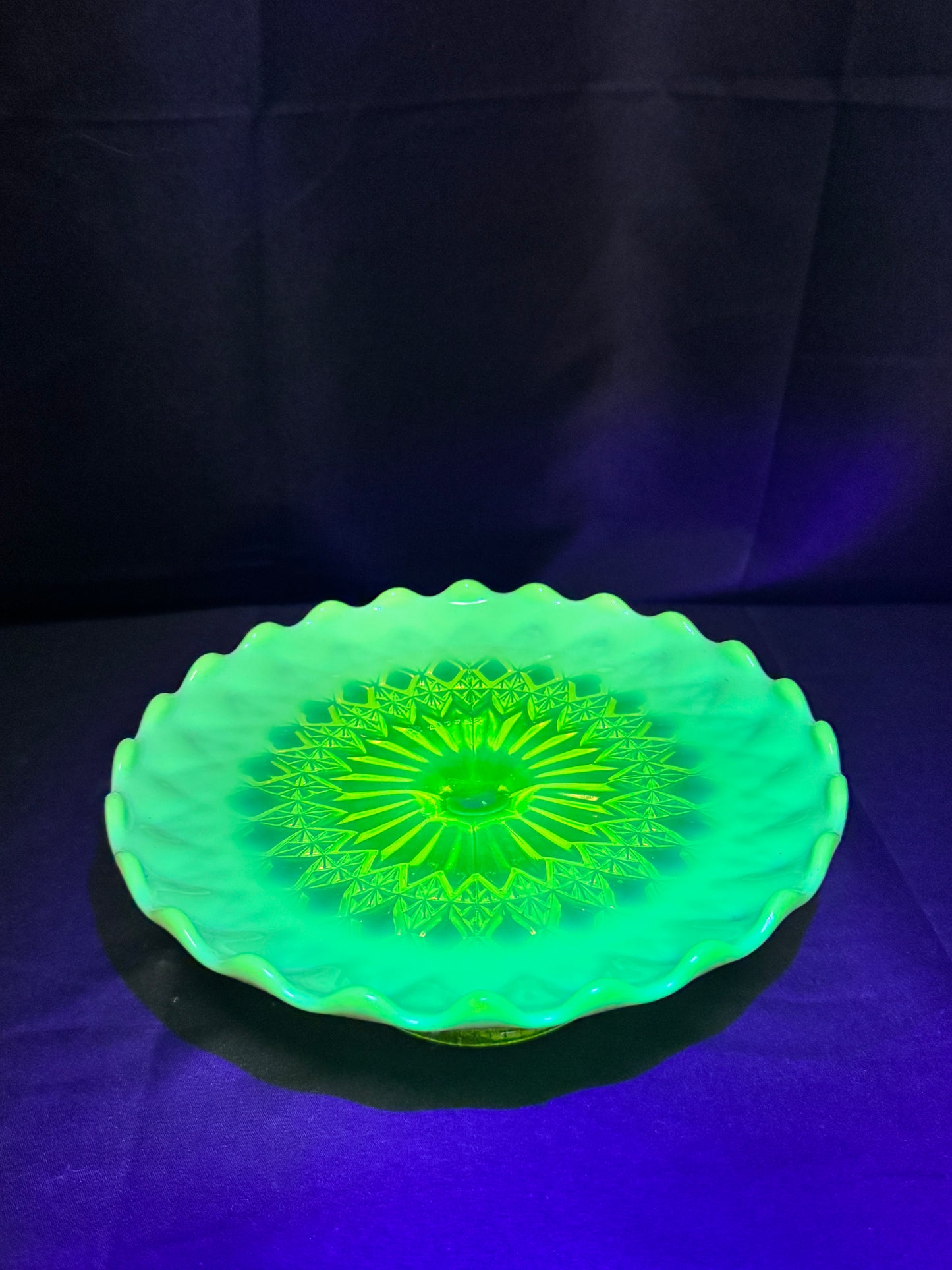 Uranium Davidson William & Mary Pedestal Cake Plate – Etched #217752