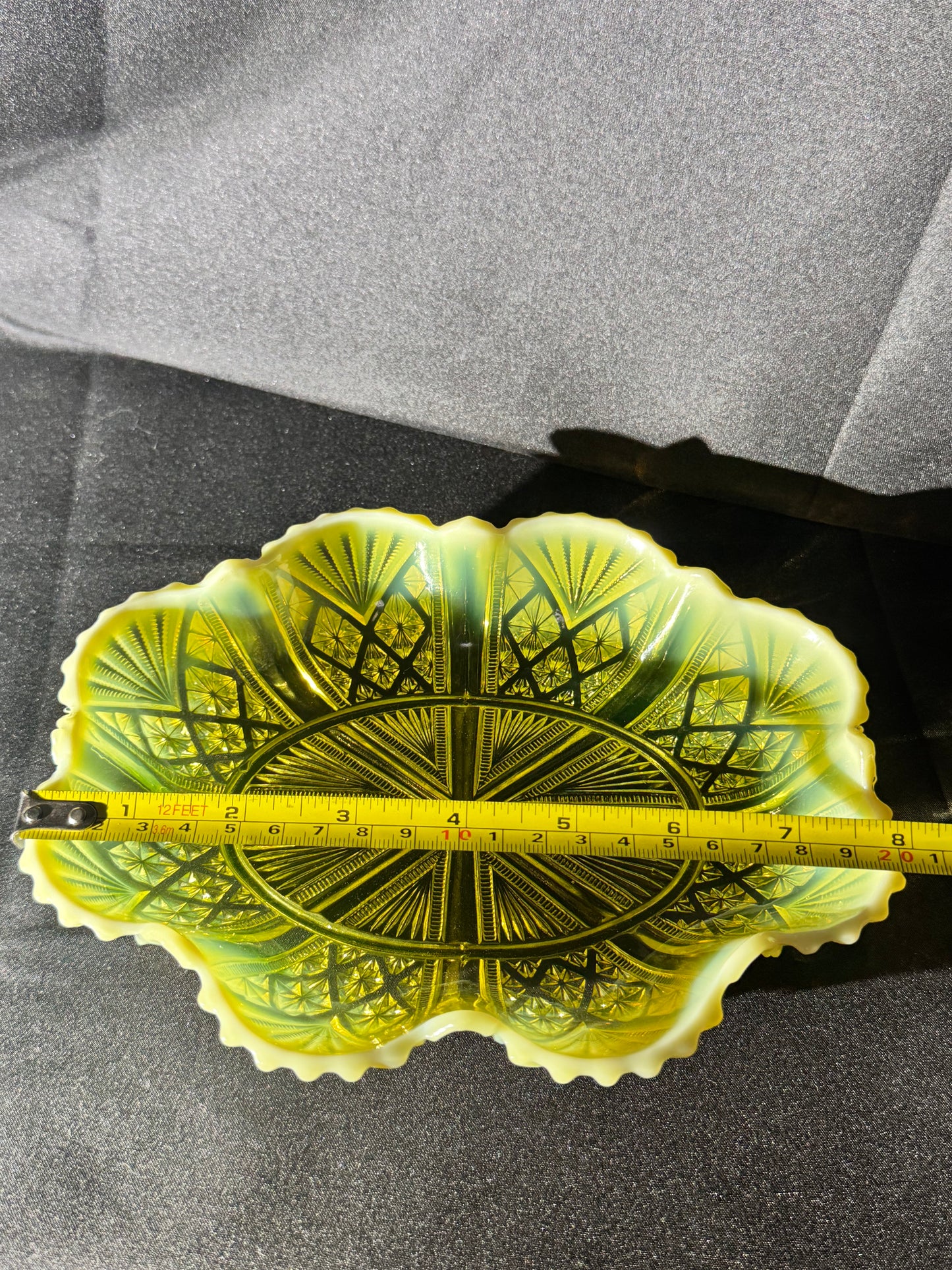 George Davidson “Lords and Ladies” Uranium Opalescent 8” Primrose Pearline Serving bowl