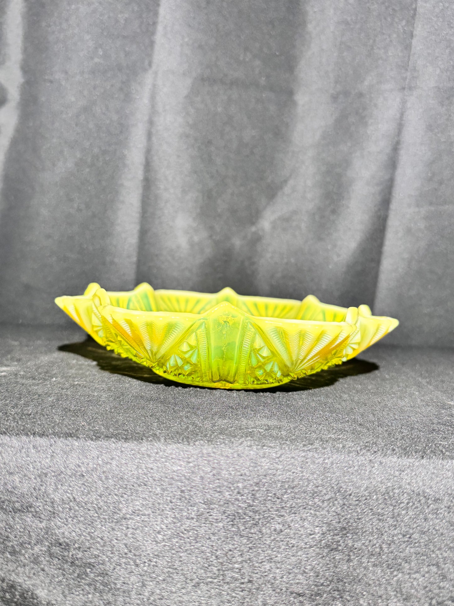 George Davidson “Lords and Ladies” Uranium Opalescent Serving Bowl 9.5”x7.5”
