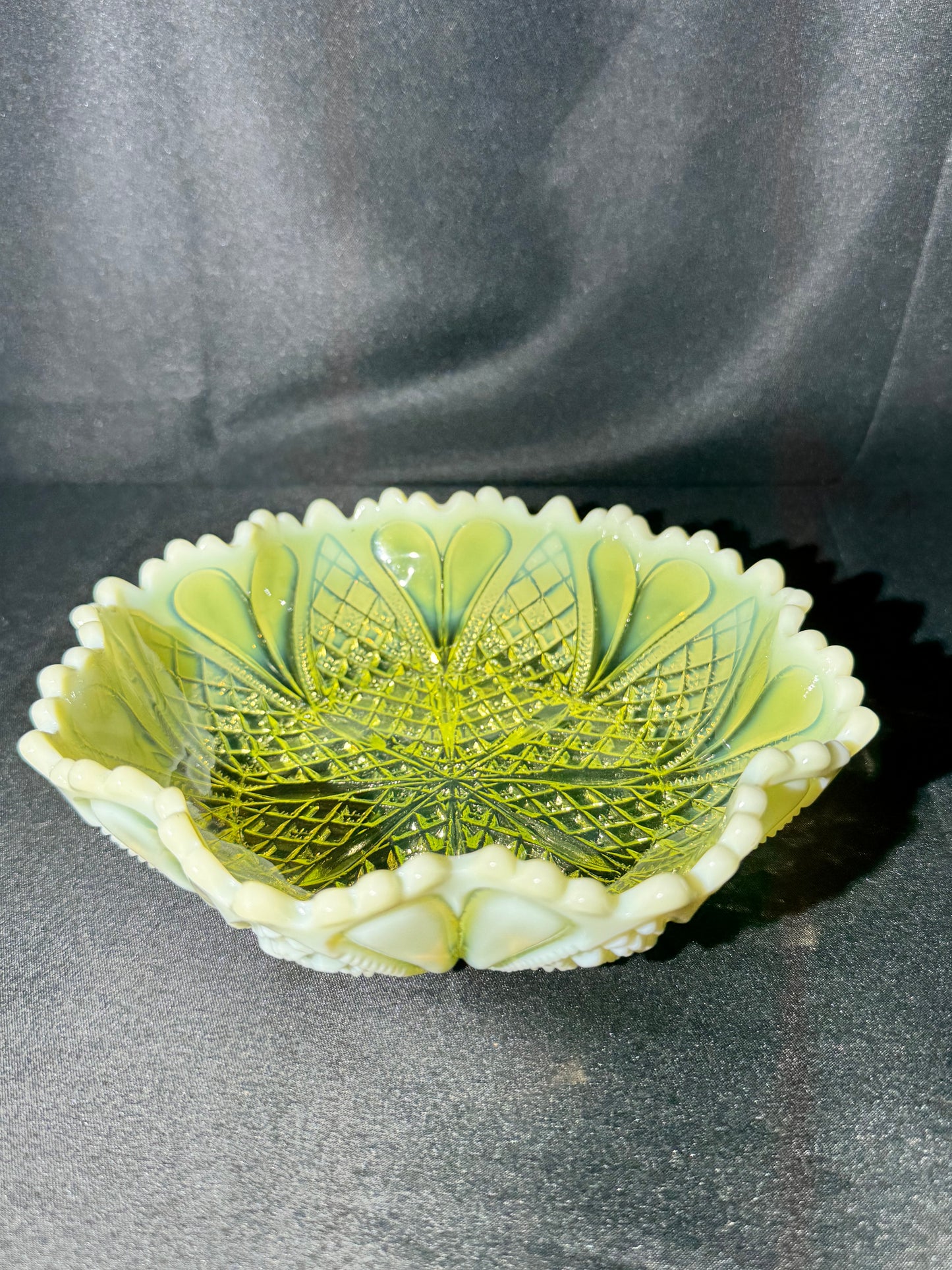 Uranium- Davidson 7” Bowl - William and Mary #413701