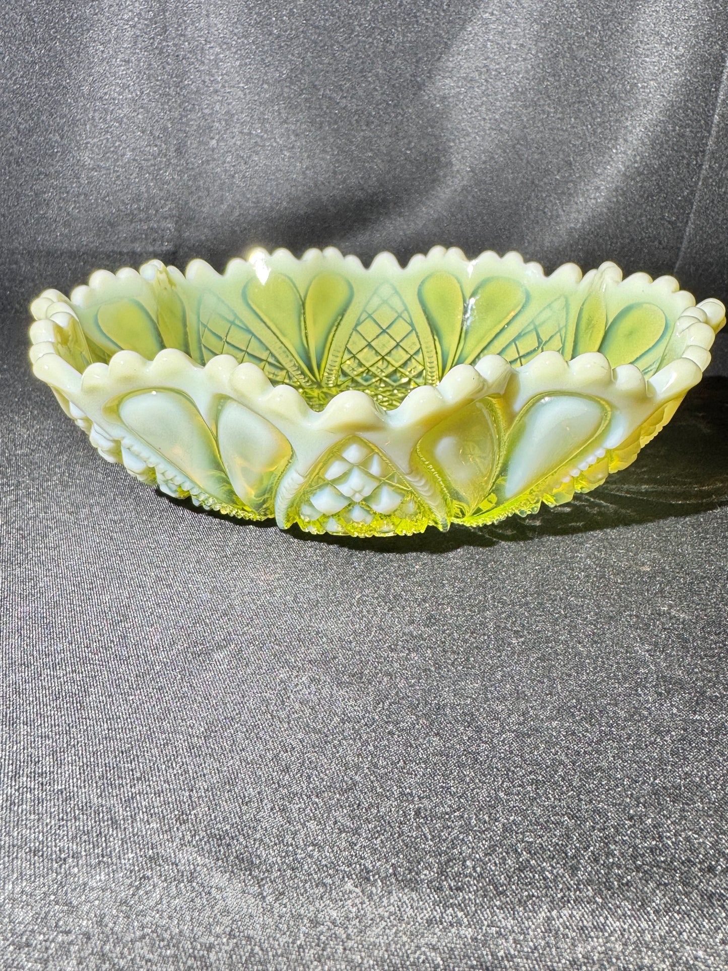 Uranium- Davidson 7” Bowl - William and Mary #413701