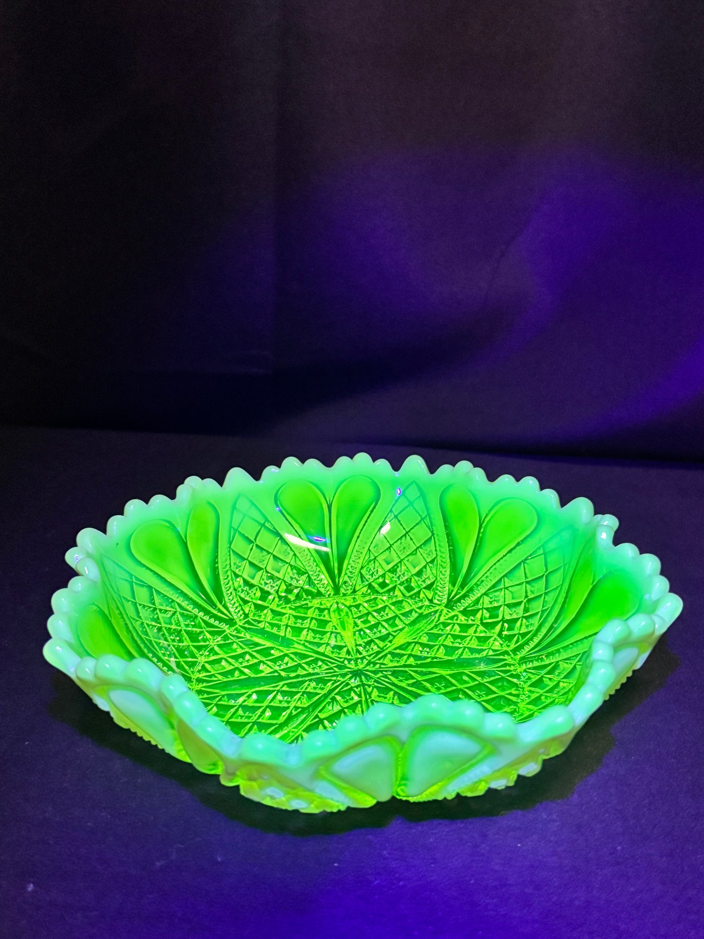 Uranium- Davidson 7” Bowl - William and Mary #413701