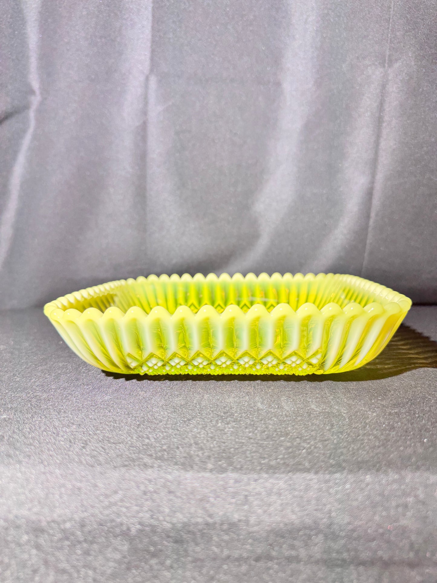 Uranium- Davidson- Somerset Square Suited Bowl Primrose Pearline Opalescent