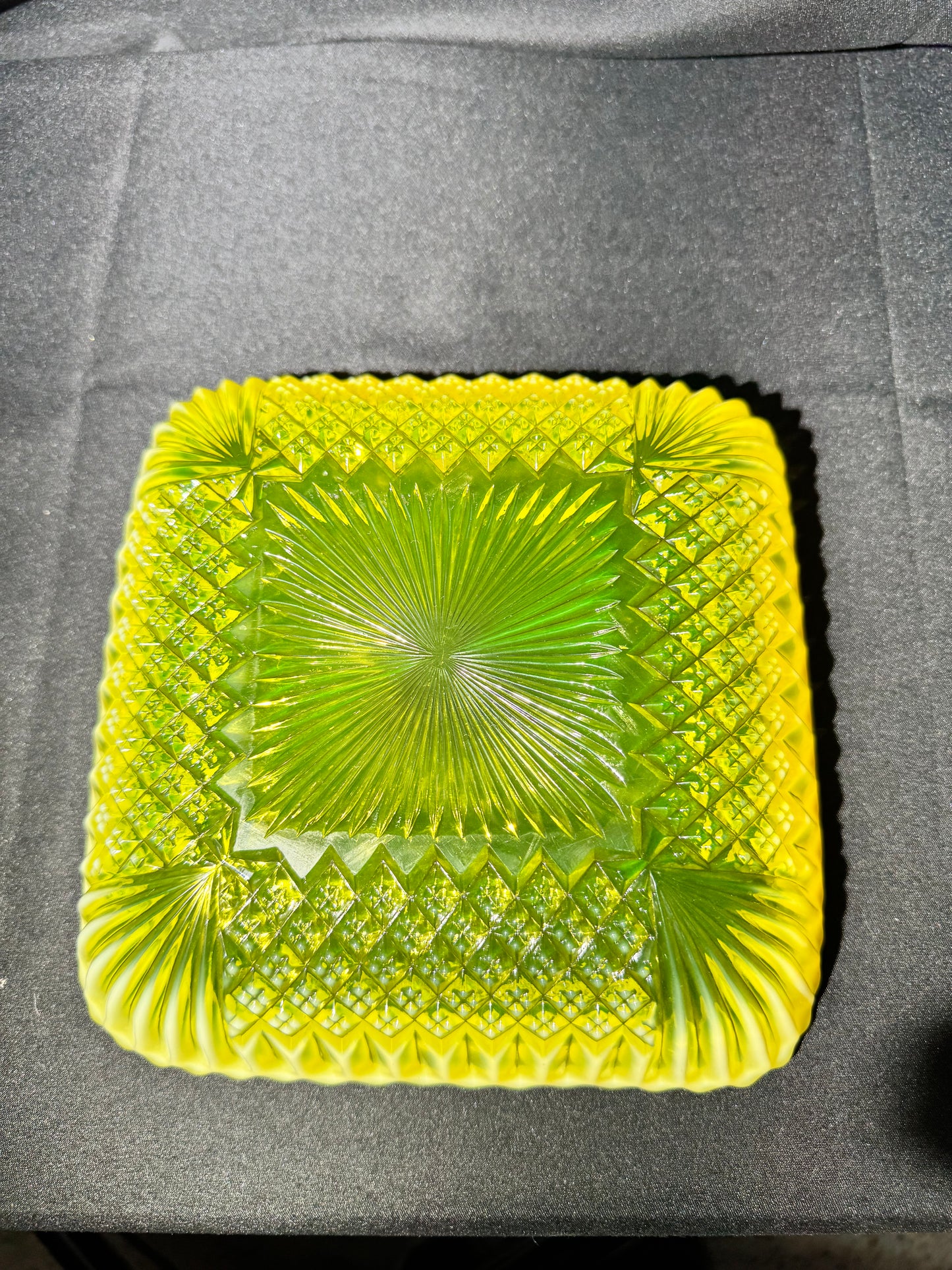 Uranium- Davidson- Somerset Square Suited Bowl Primrose Pearline Opalescent
