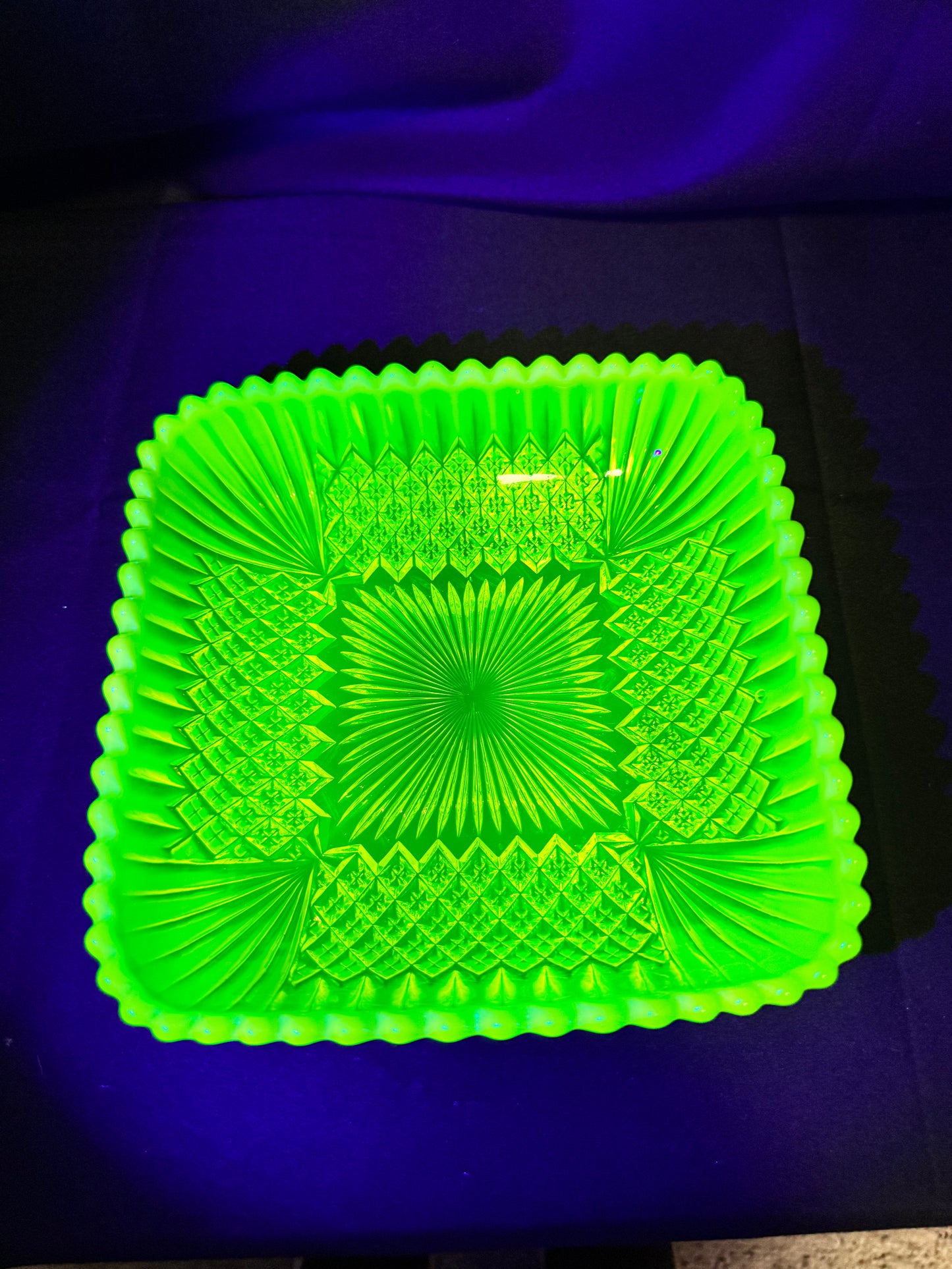 Uranium- Davidson- Somerset Square Suited Bowl Primrose Pearline Opalescent