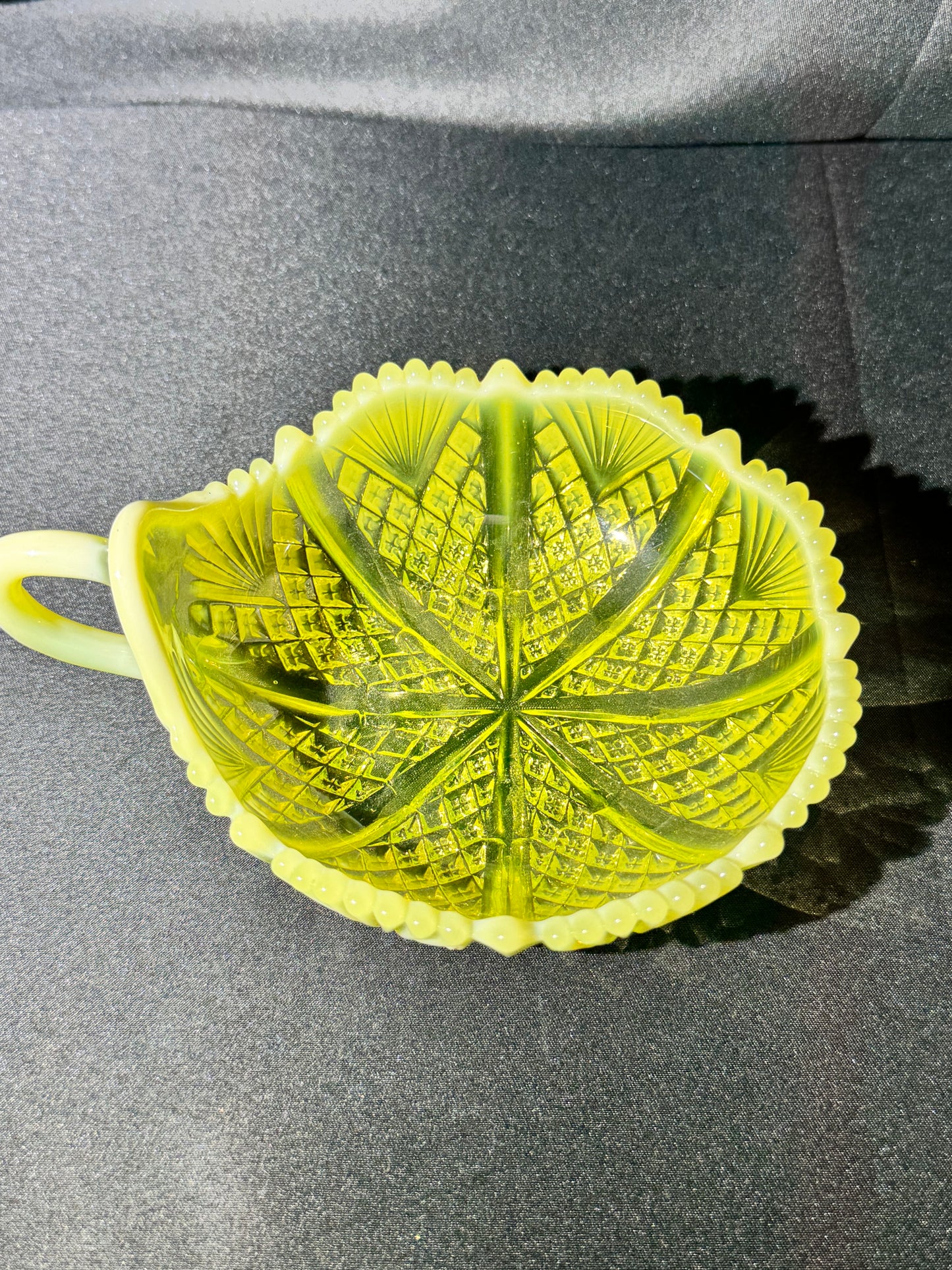 Uranium - Davidson “War of Roses” Nappy (Handled Bowl) - Primrose Pearline