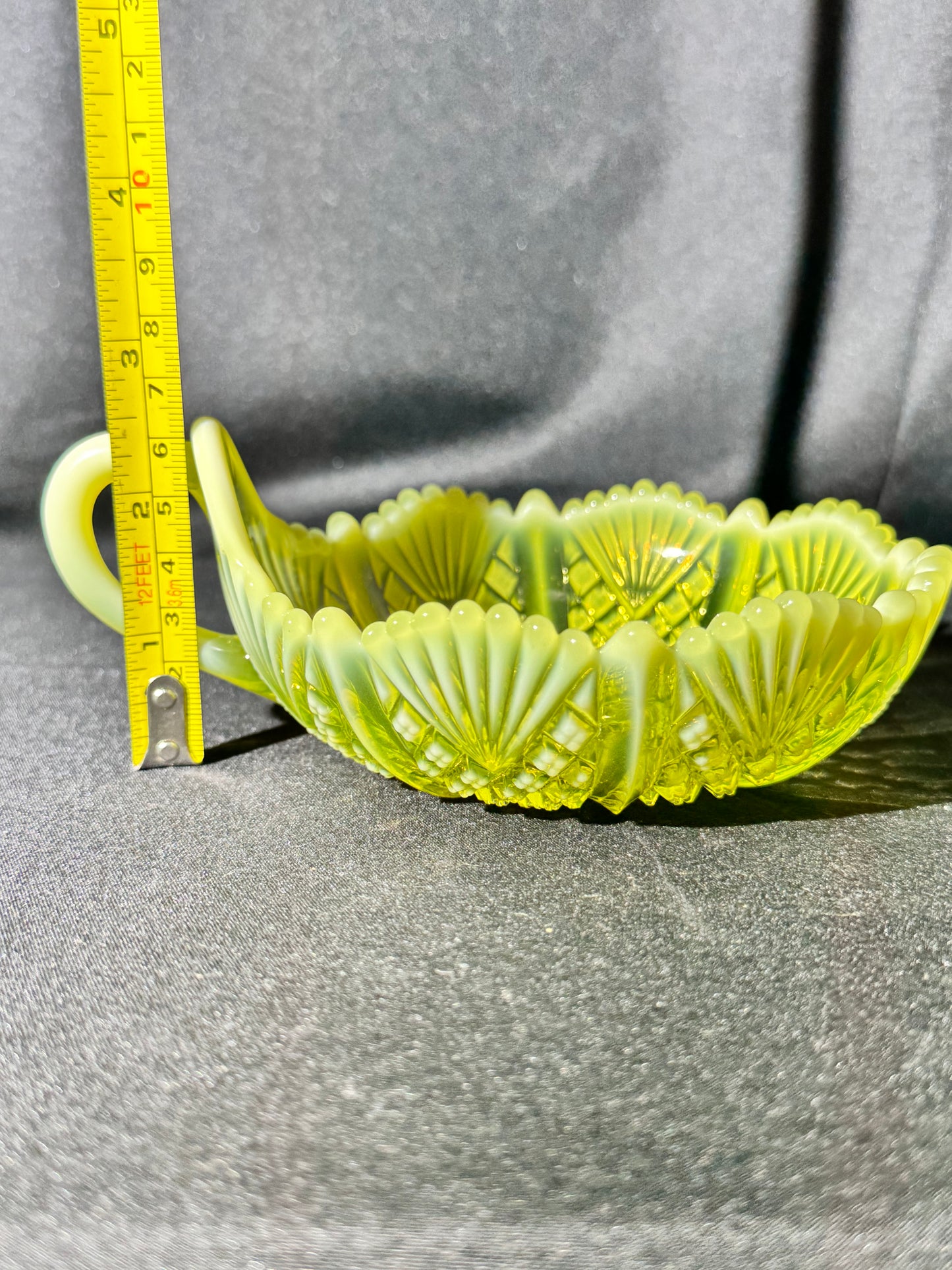 Uranium - Davidson “War of Roses” Nappy (Handled Bowl) - Primrose Pearline