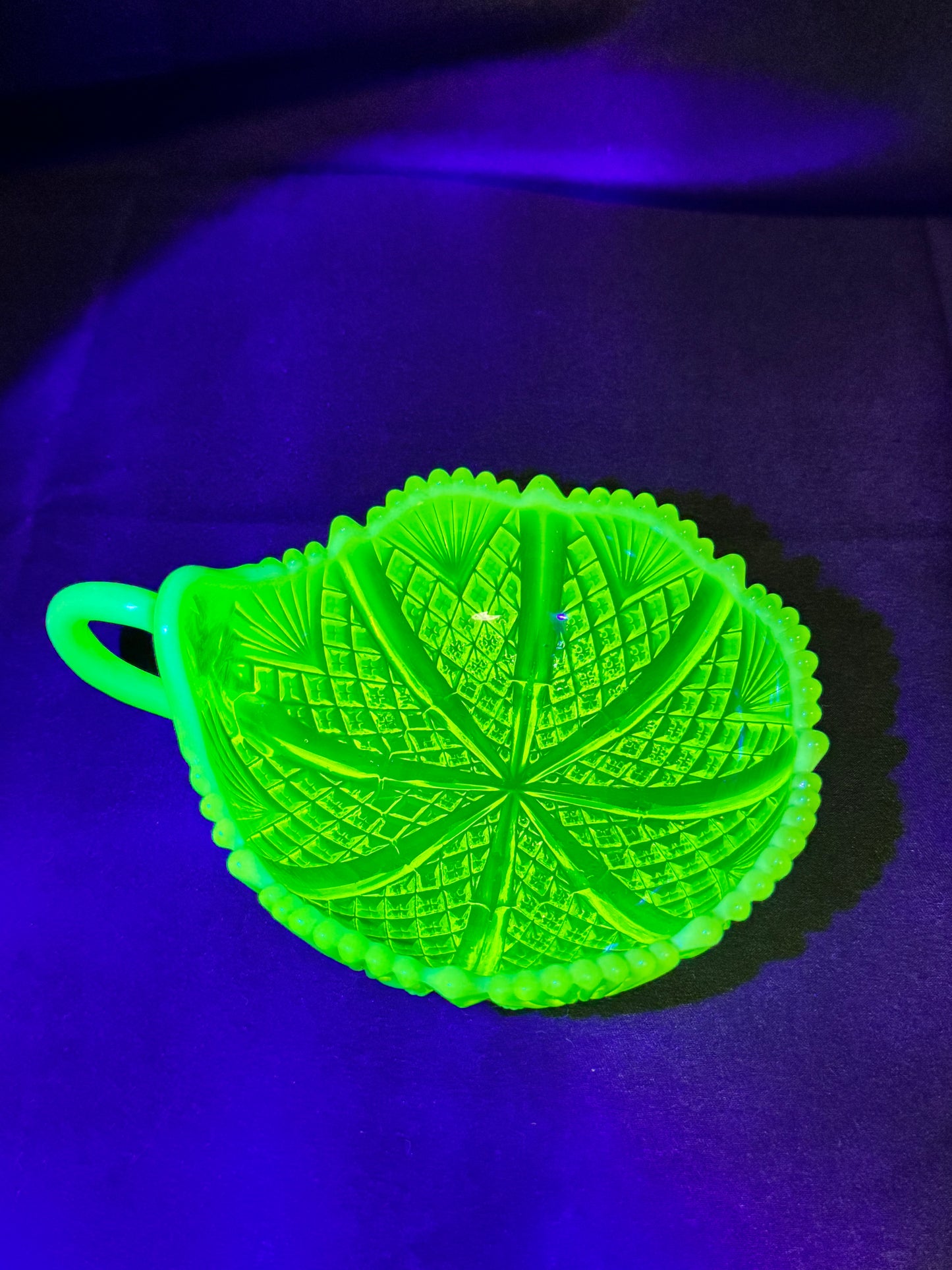 Uranium - Davidson “War of Roses” Nappy (Handled Bowl) - Primrose Pearline