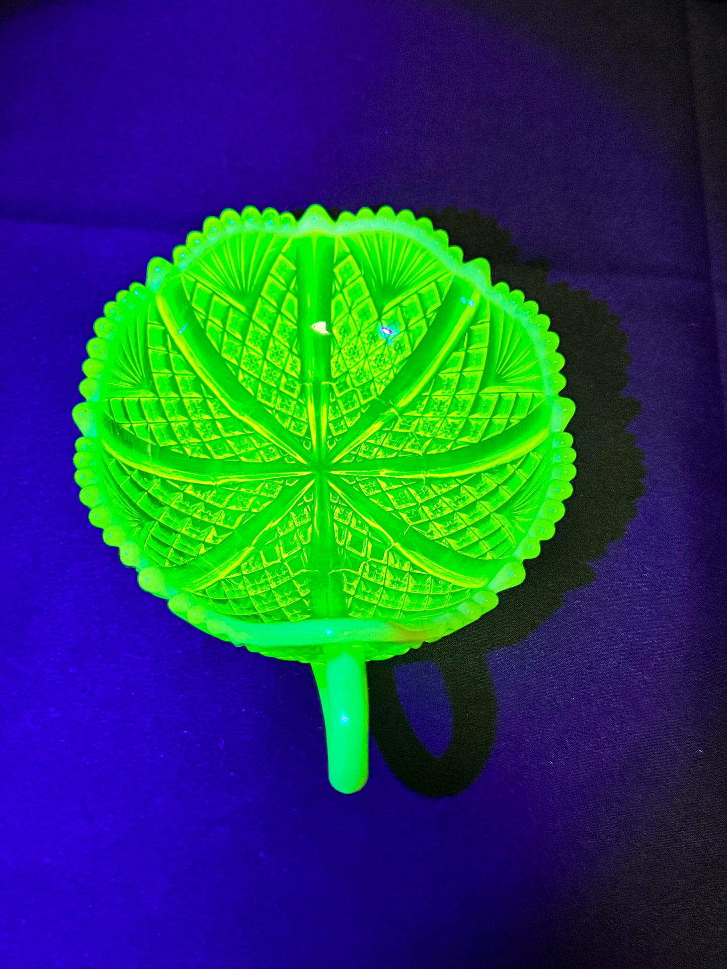 Uranium - Davidson “War of Roses” Nappy (Handled Bowl) - Primrose Pearline
