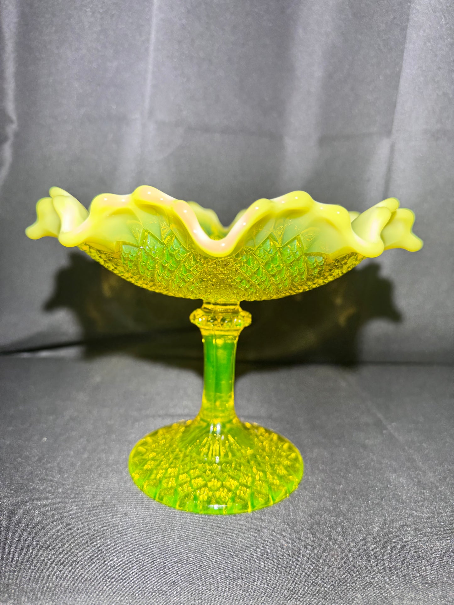 Uranium Davidson Primrose Pearline Somerset Comport – Large Footed Dish (RD 254027)