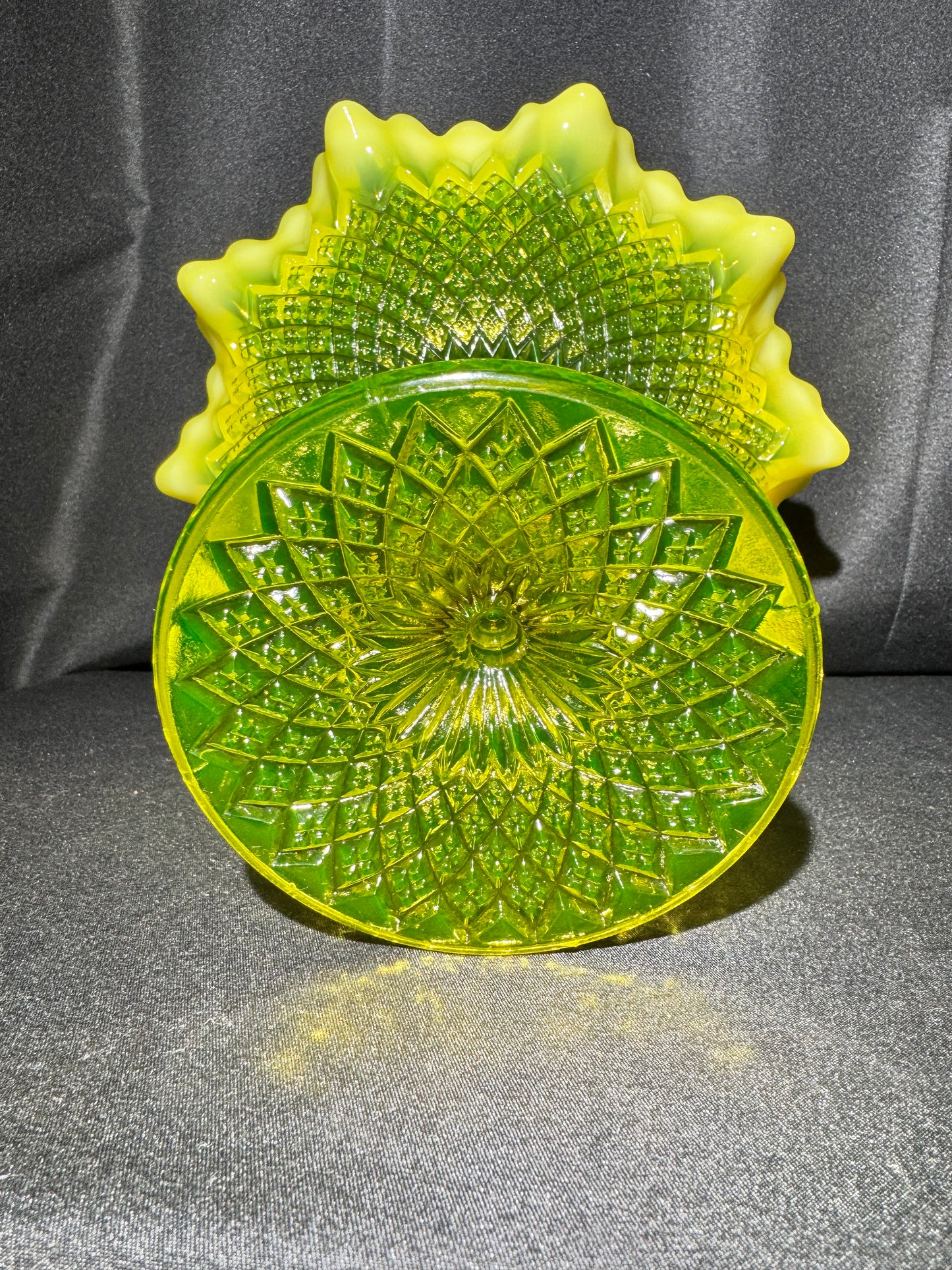Uranium Davidson Primrose Pearline Somerset Comport – Large Footed Dish (RD 254027)
