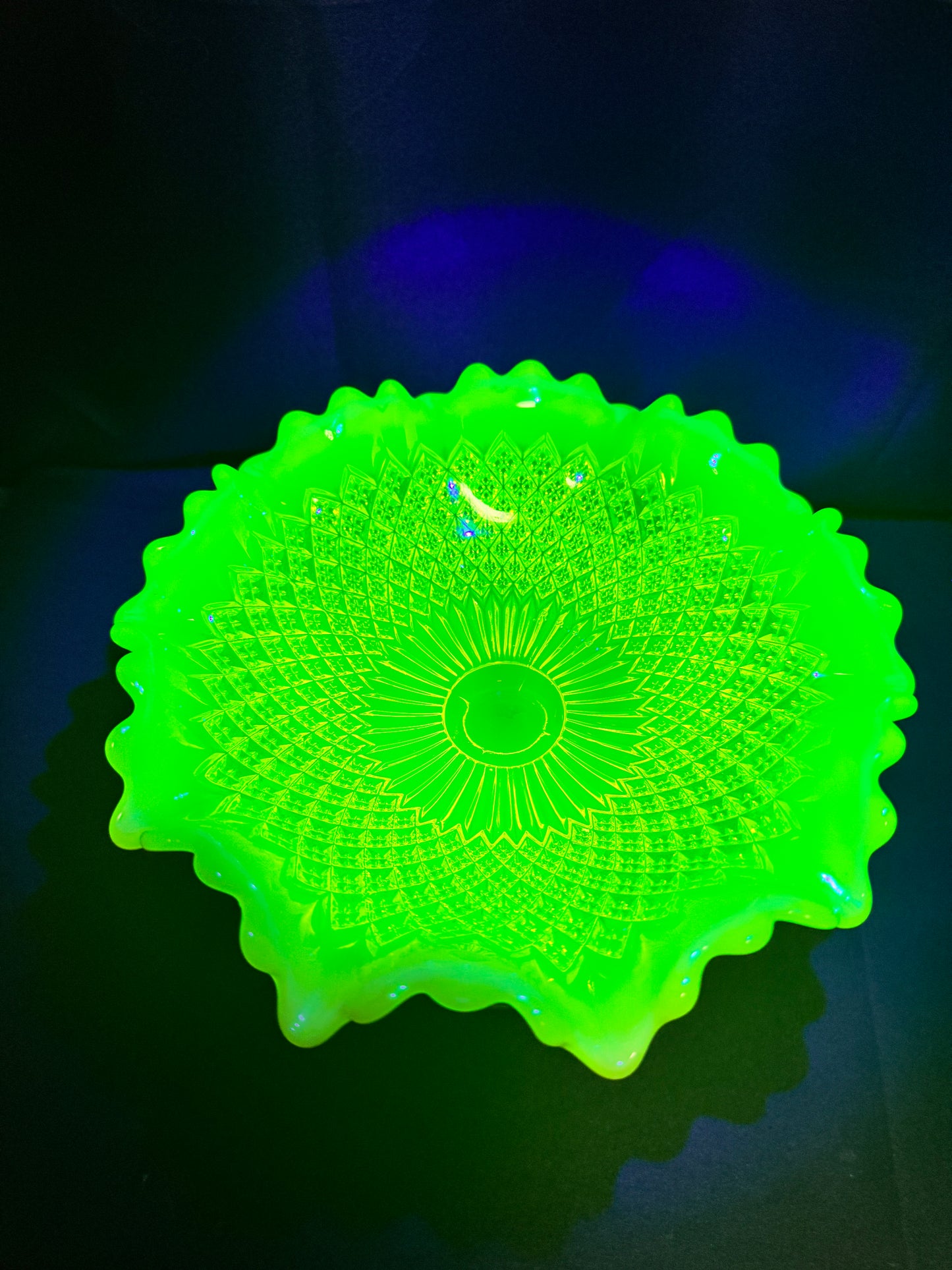 Uranium Davidson Primrose Pearline Somerset Comport – Large Footed Dish (RD 254027)