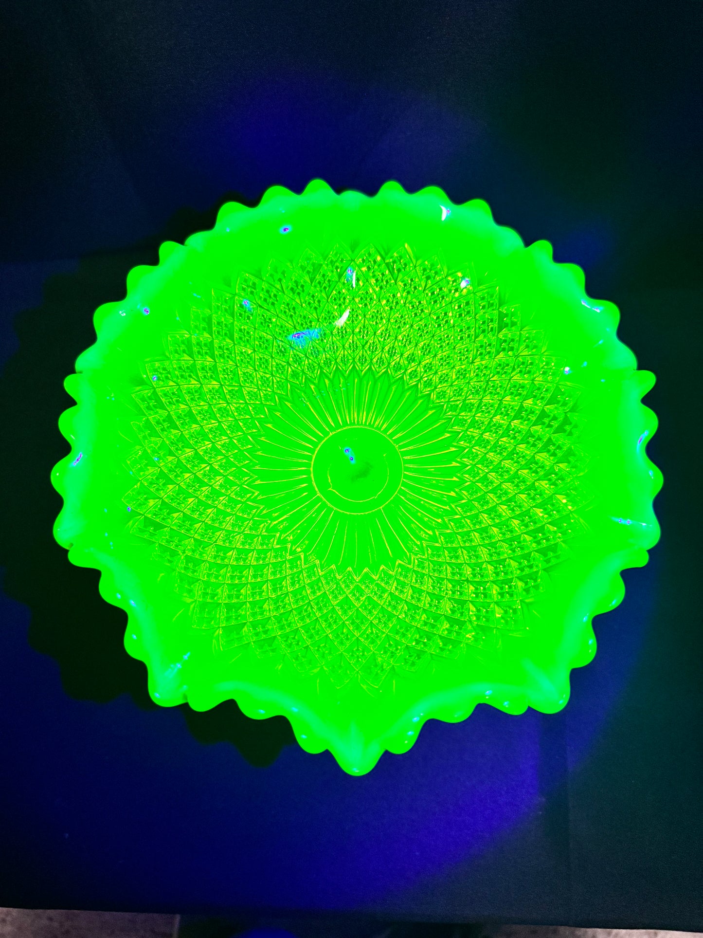 Uranium Davidson Primrose Pearline Somerset Comport – Large Footed Dish (RD 254027)