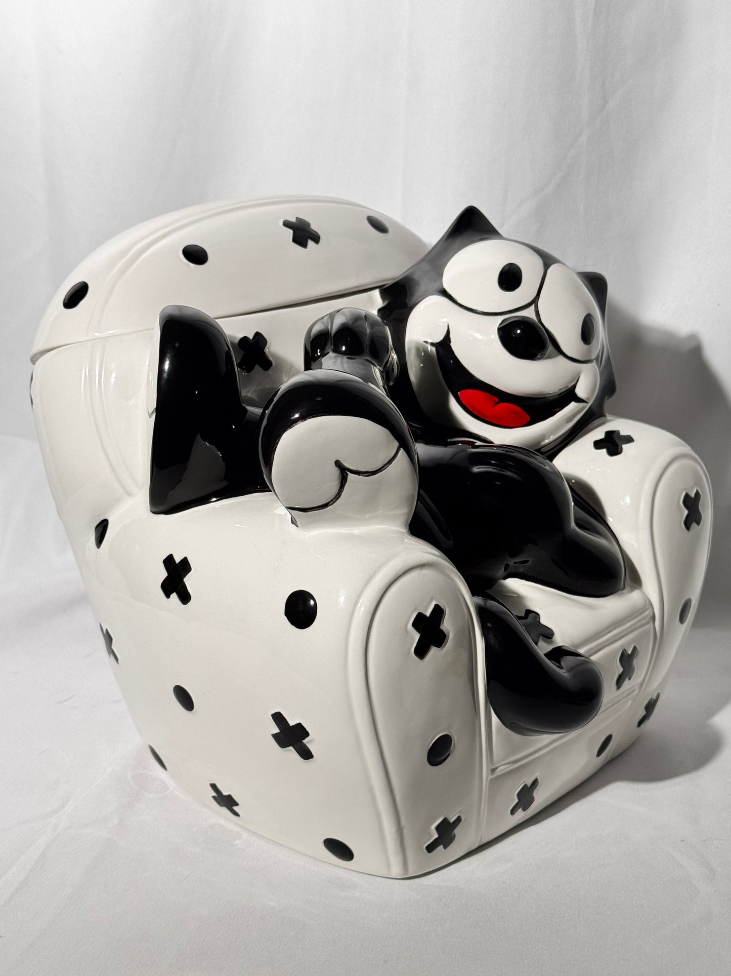 Felix the Cat - 9 1/2” Cookie jar - Clay Art -1997
