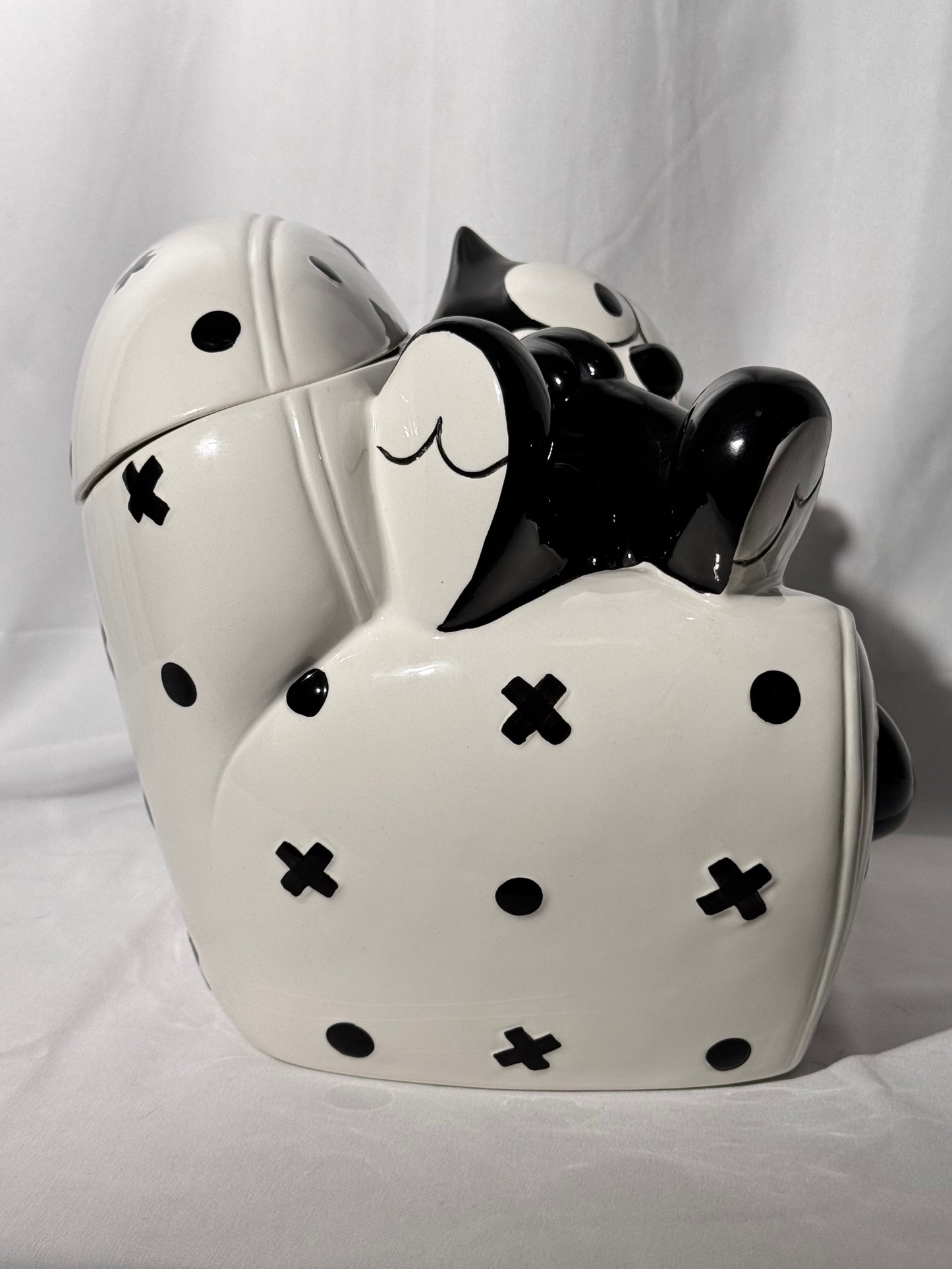 Felix the Cat - 9 1/2” Cookie jar - Clay Art -1997
