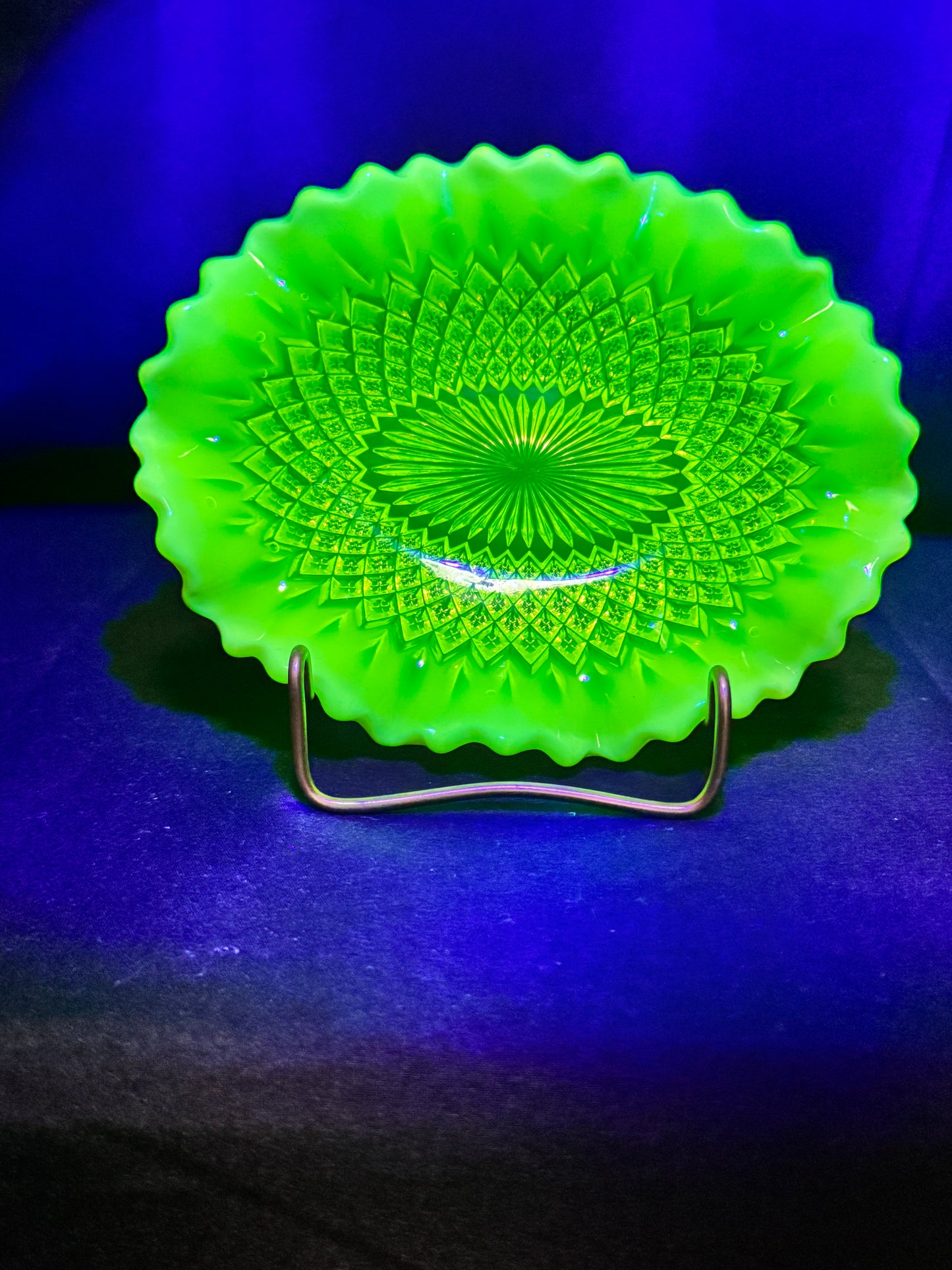 Uranium Davidson Primrose Pearline Somerset Ruffled Oval Bowl – Uranium Glass – c.1890s – 7” x 5 ½”