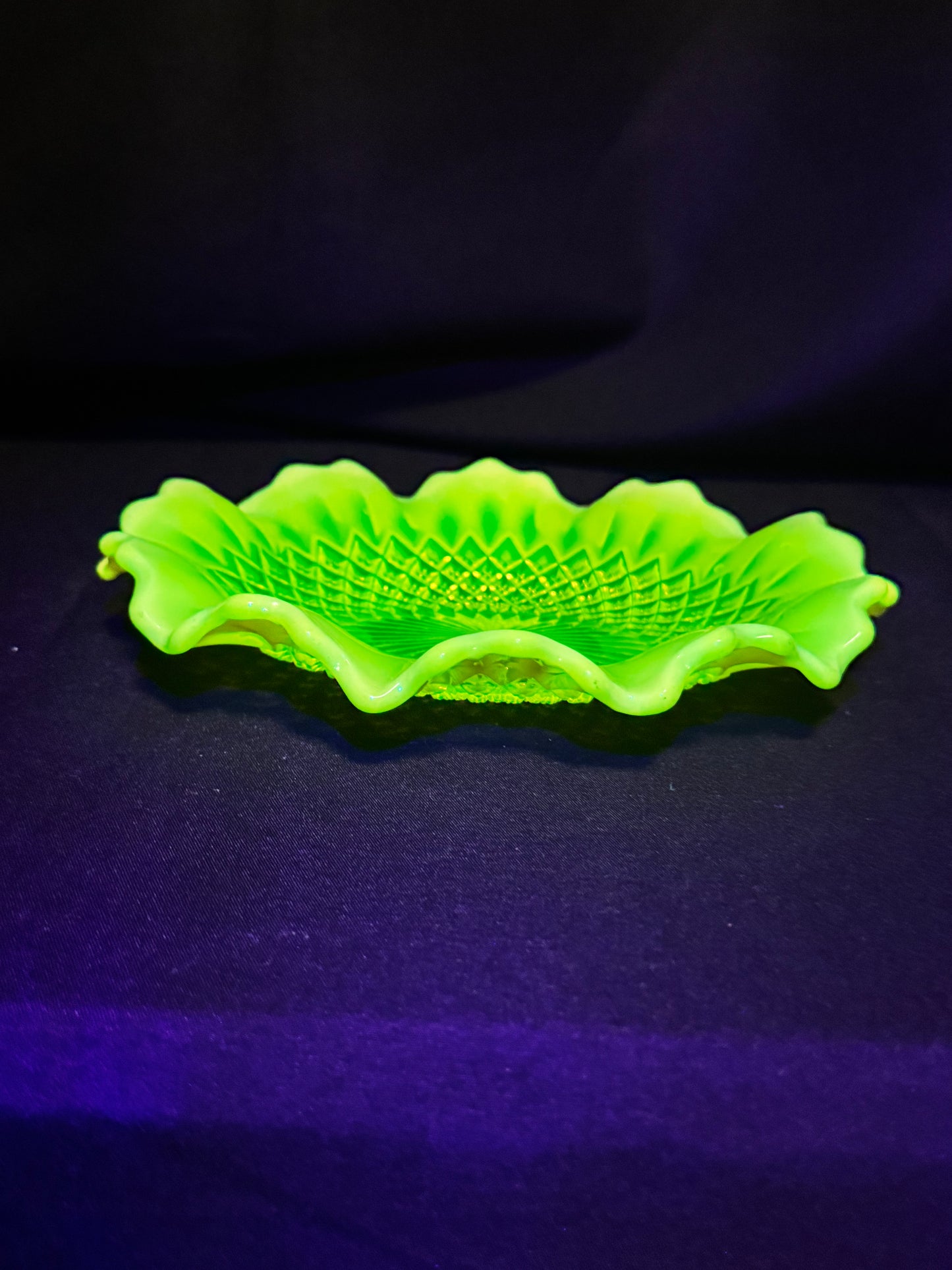 Uranium Davidson Primrose Pearline Somerset Ruffled Oval Bowl – Uranium Glass – c.1890s – 7” x 5 ½”
