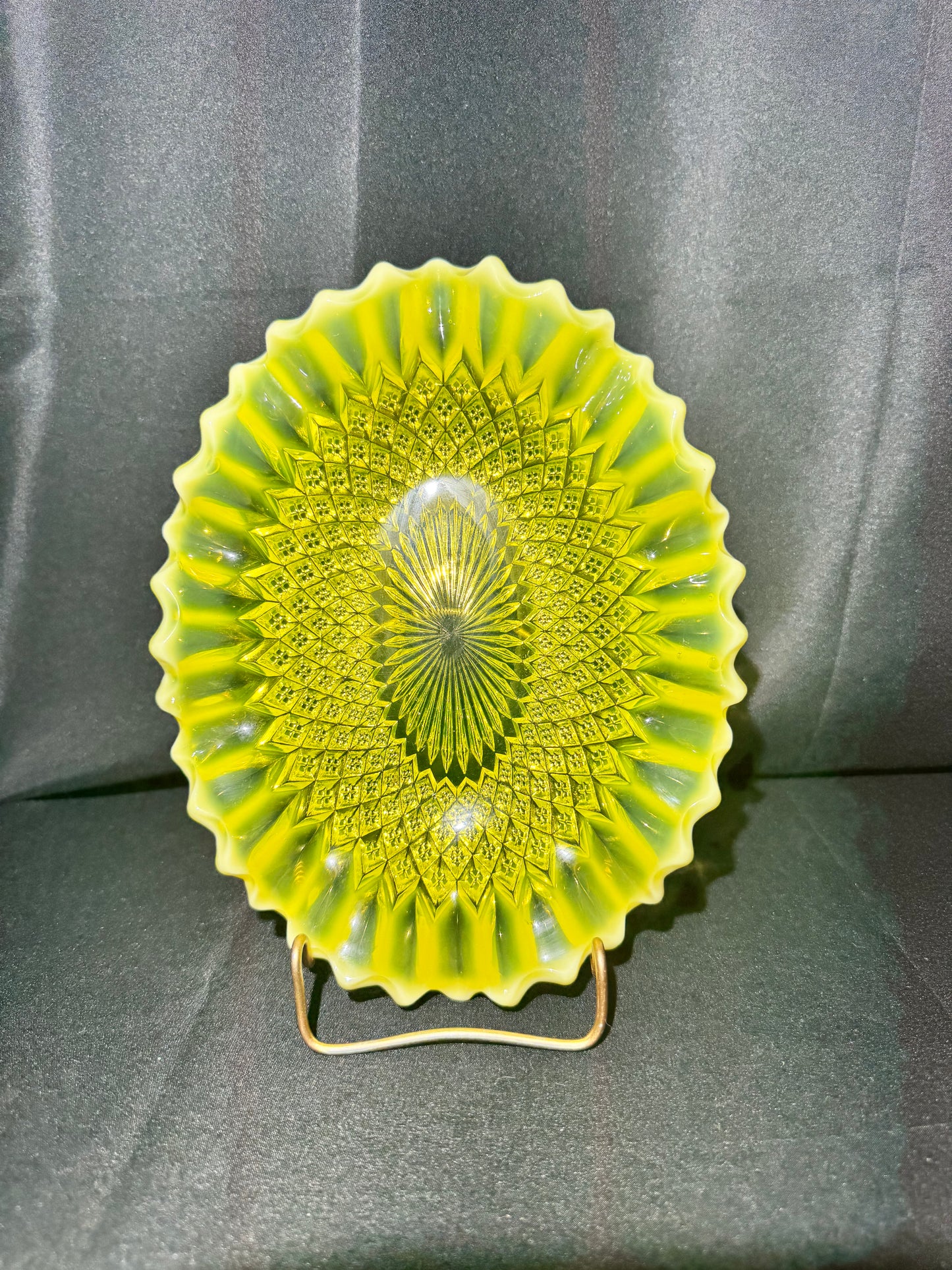Davidson Primrose Pearline Somerset Ruffled Oval Bowl – Uranium Glass – c.1890s – 9.5” x 7.5”