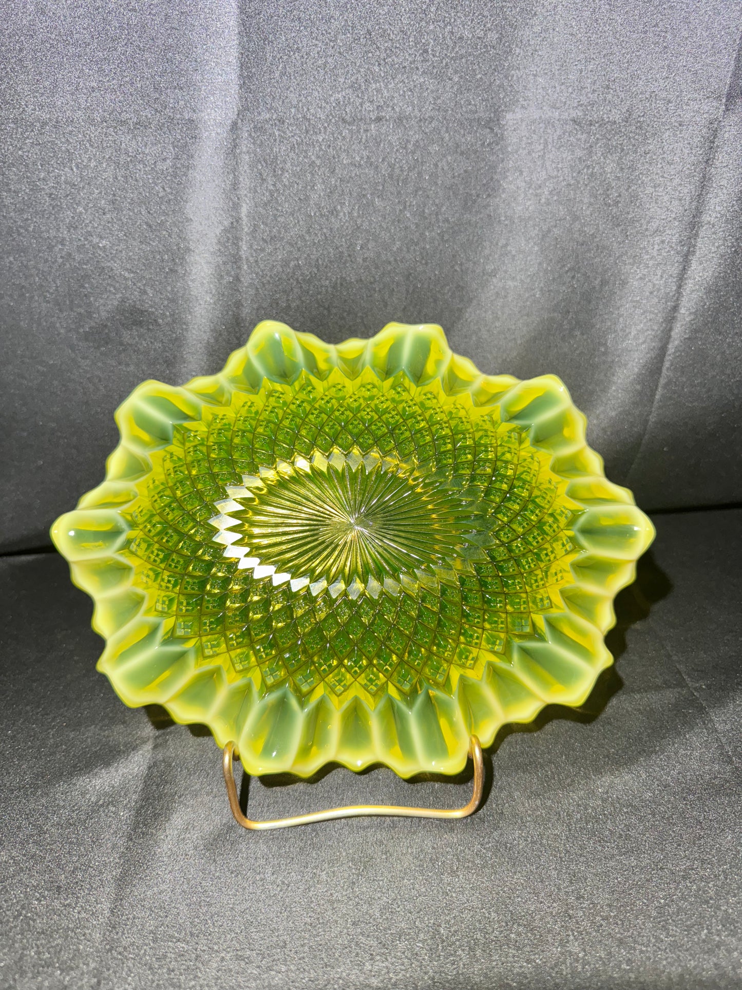 Davidson Primrose Pearline Somerset Ruffled Oval Bowl – Uranium Glass – c.1890s – 9.5” x 7.5”