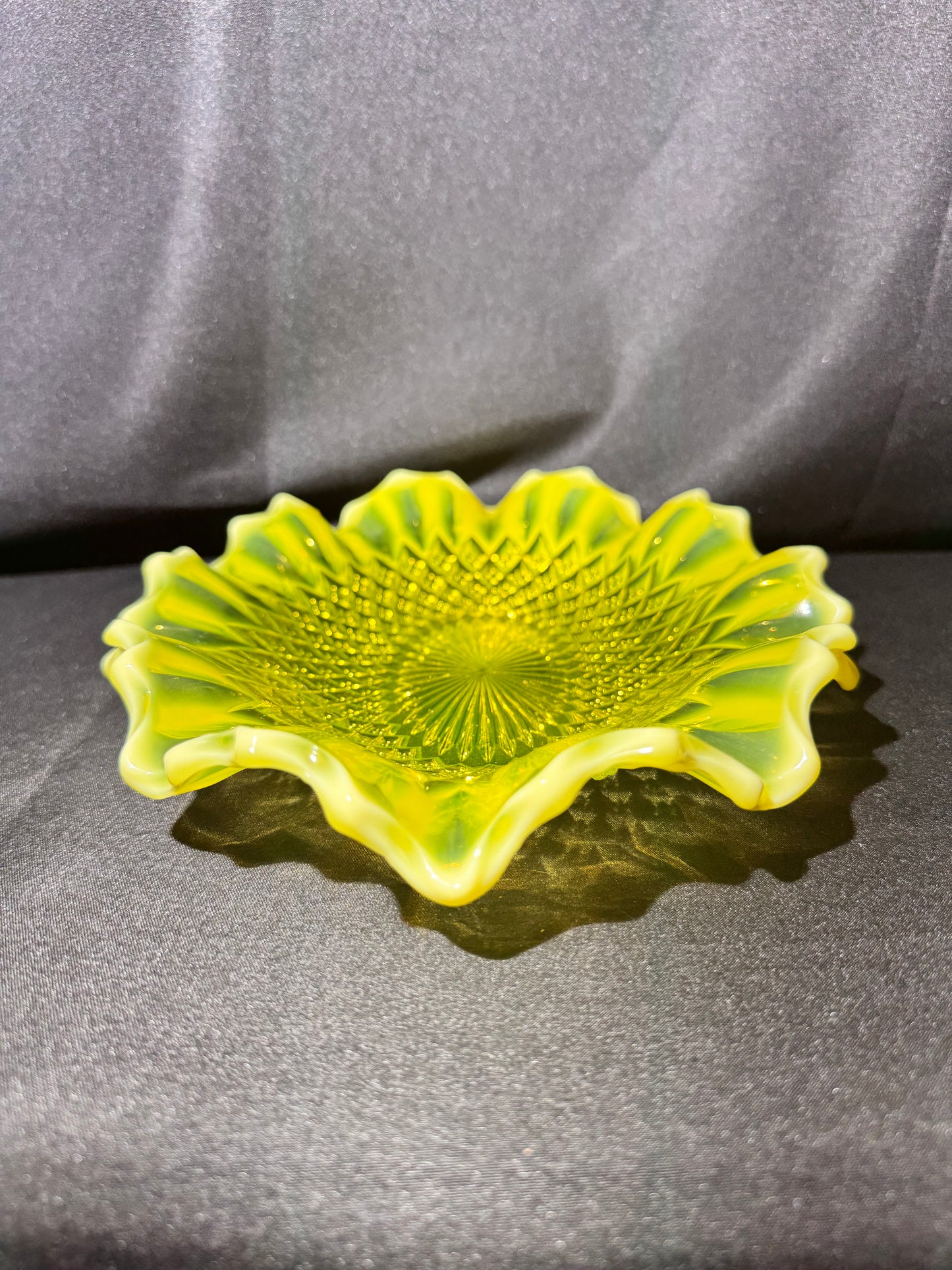Davidson Primrose Pearline Somerset Ruffled Oval Bowl – Uranium Glass – c.1890s – 9.5” x 7.5”