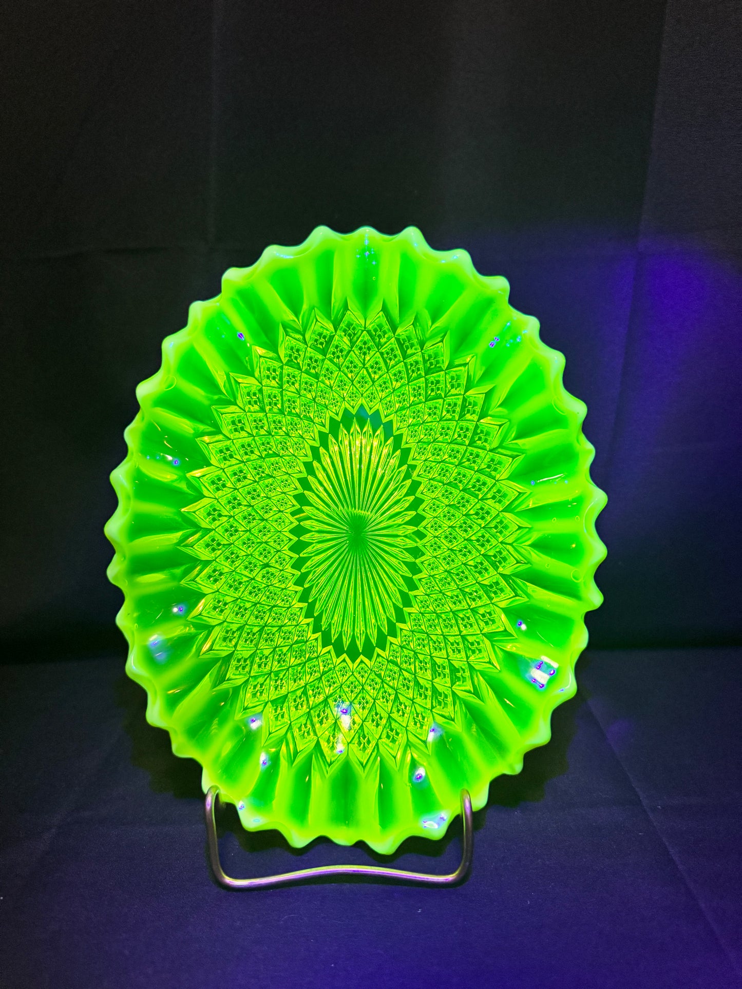 Davidson Primrose Pearline Somerset Ruffled Oval Bowl – Uranium Glass – c.1890s – 9.5” x 7.5”