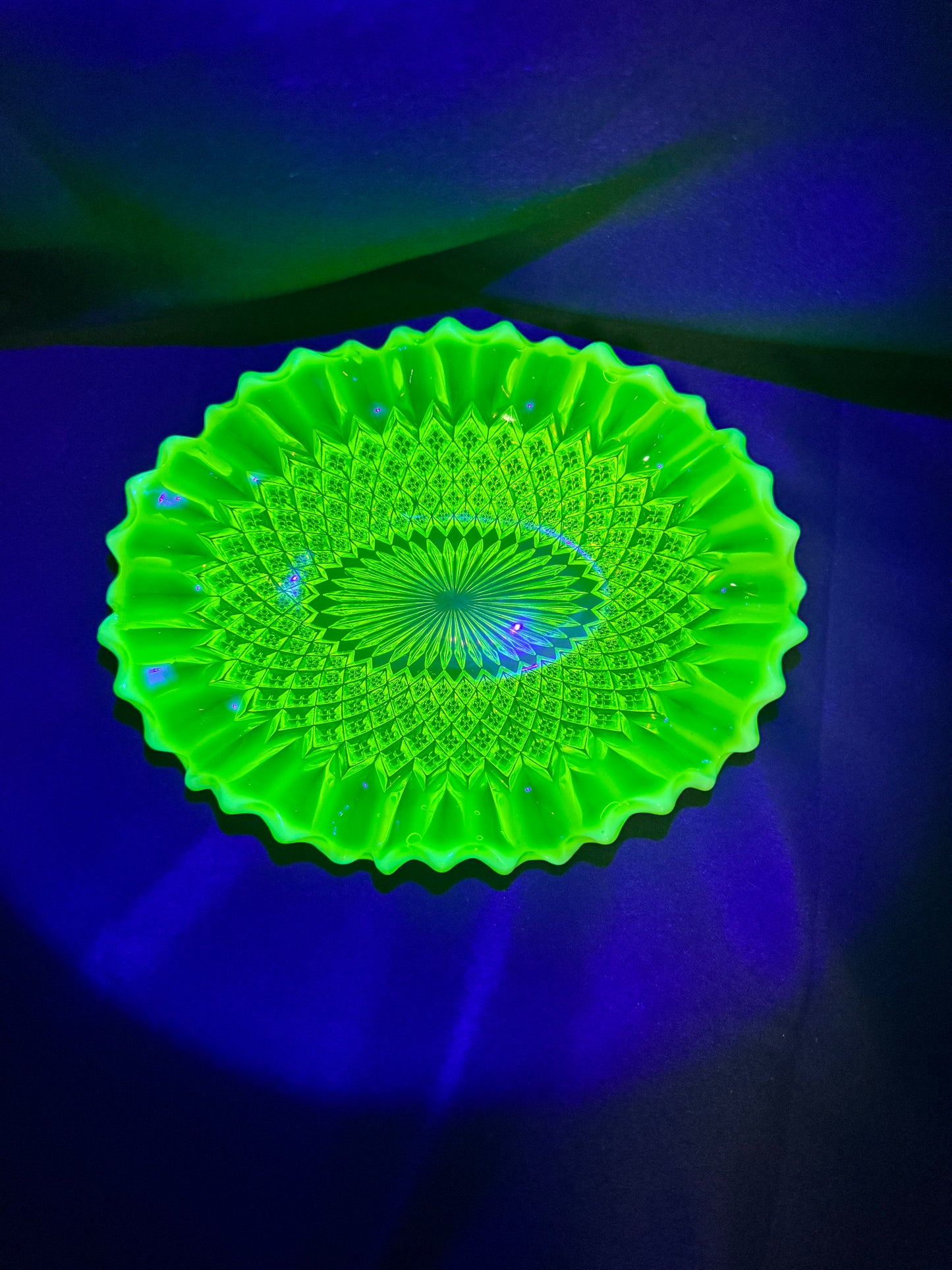 Davidson Primrose Pearline Somerset Ruffled Oval Bowl – Uranium Glass – c.1890s – 9.5” x 7.5”
