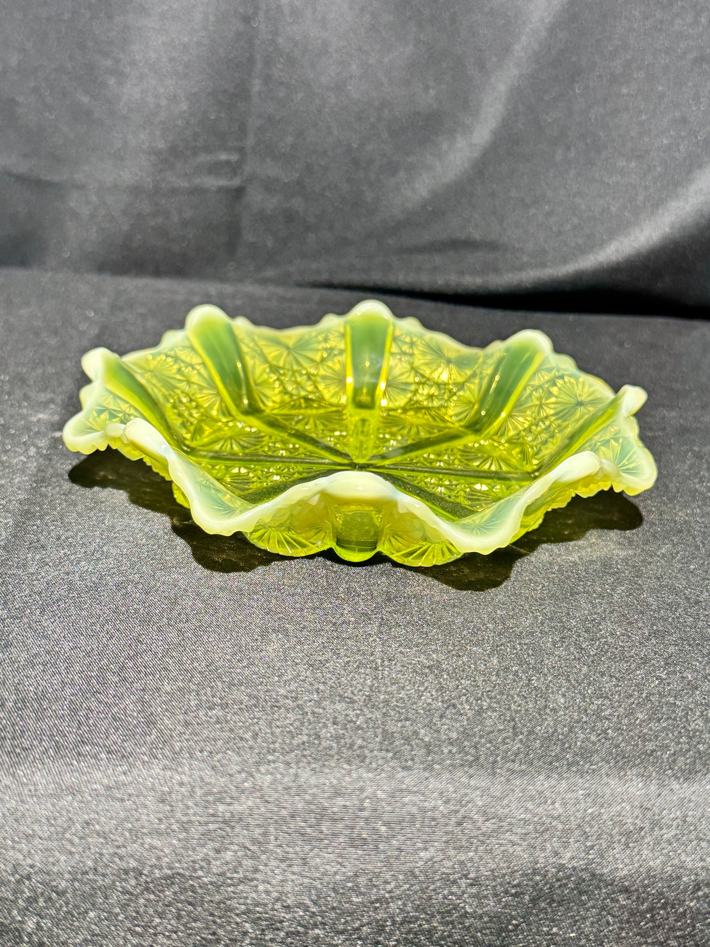 Uranium Davidson Lady Chippendale Primrose Pearline Bowl (RD 176566) 6” Round