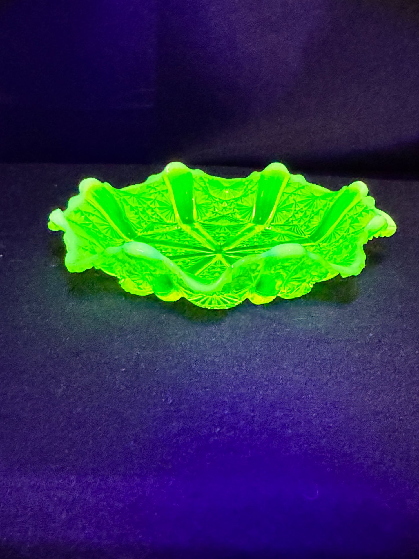Uranium Davidson Lady Chippendale Primrose Pearline Bowl (RD 176566) 6” Round
