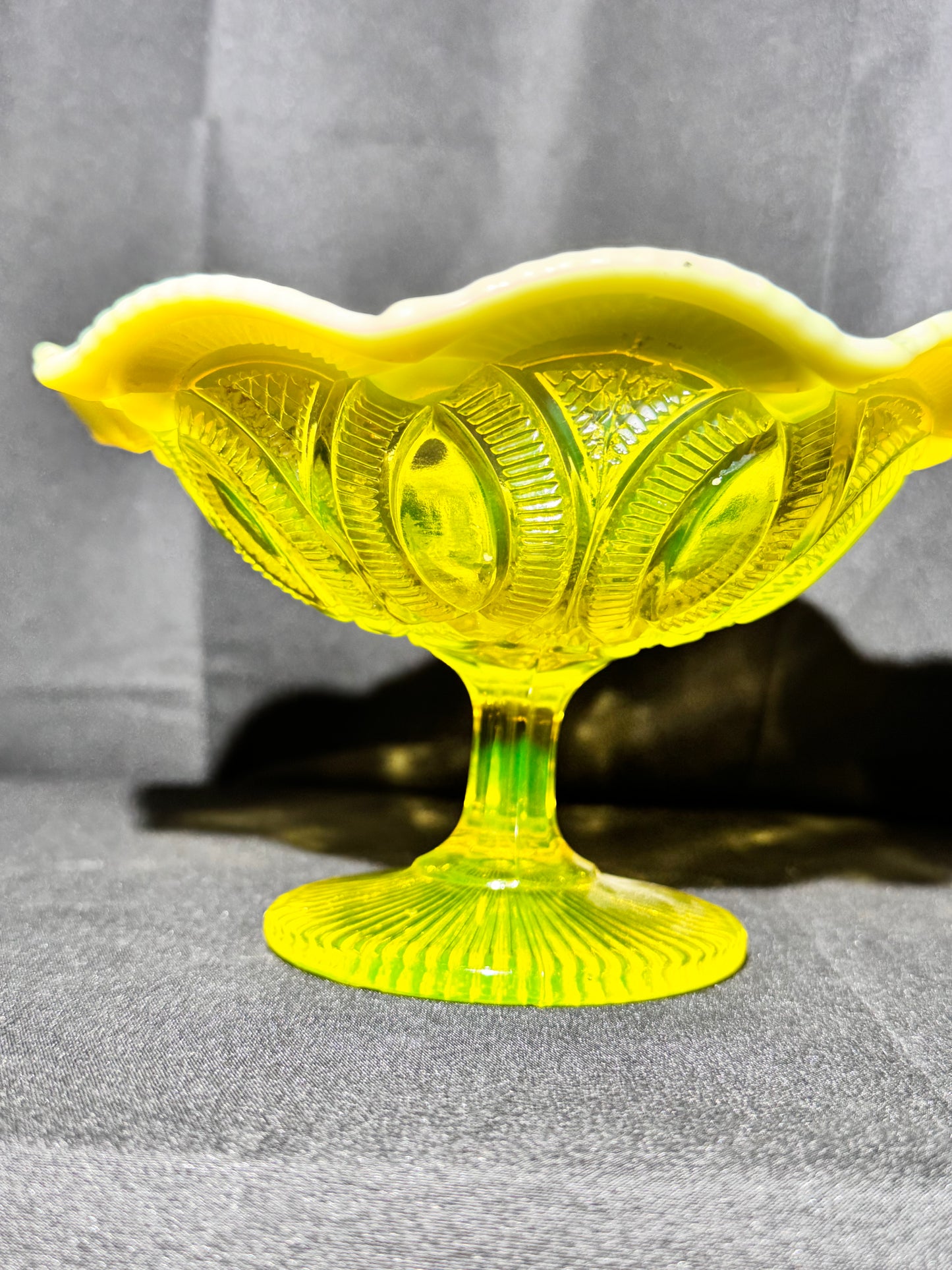 Uranium George Davidson “Linked Rings” Primrose Pearline Footed Compote – Vaseline/Canary Opalescent Glass – ca. 1900s