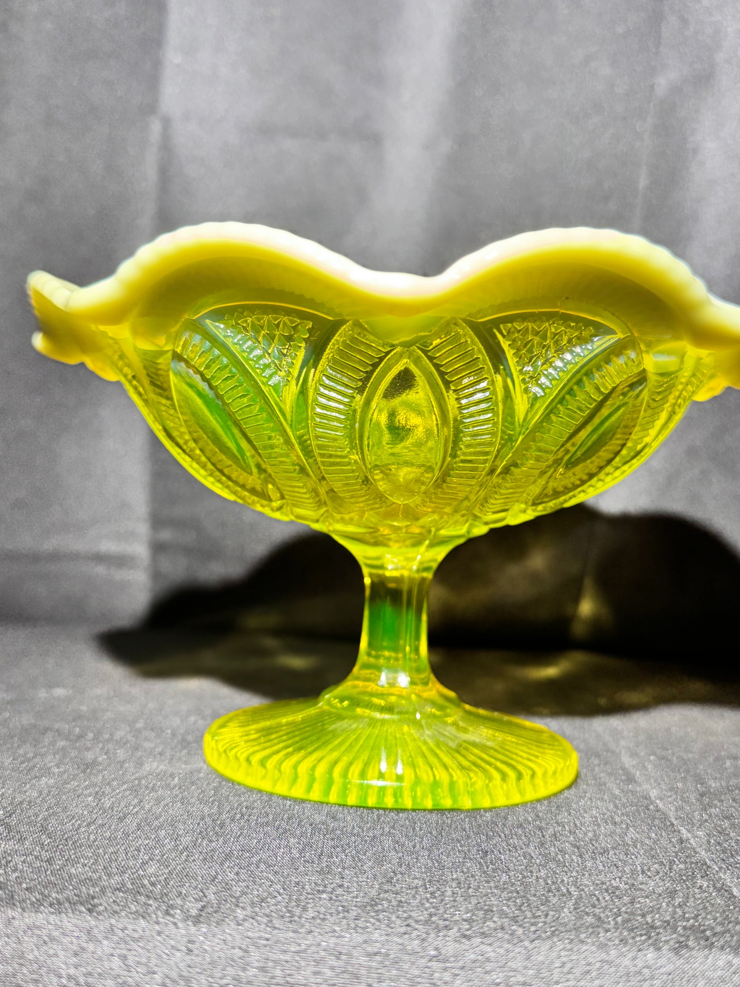 Uranium George Davidson “Linked Rings” Primrose Pearline Footed Compote – Vaseline/Canary Opalescent Glass – ca. 1900s