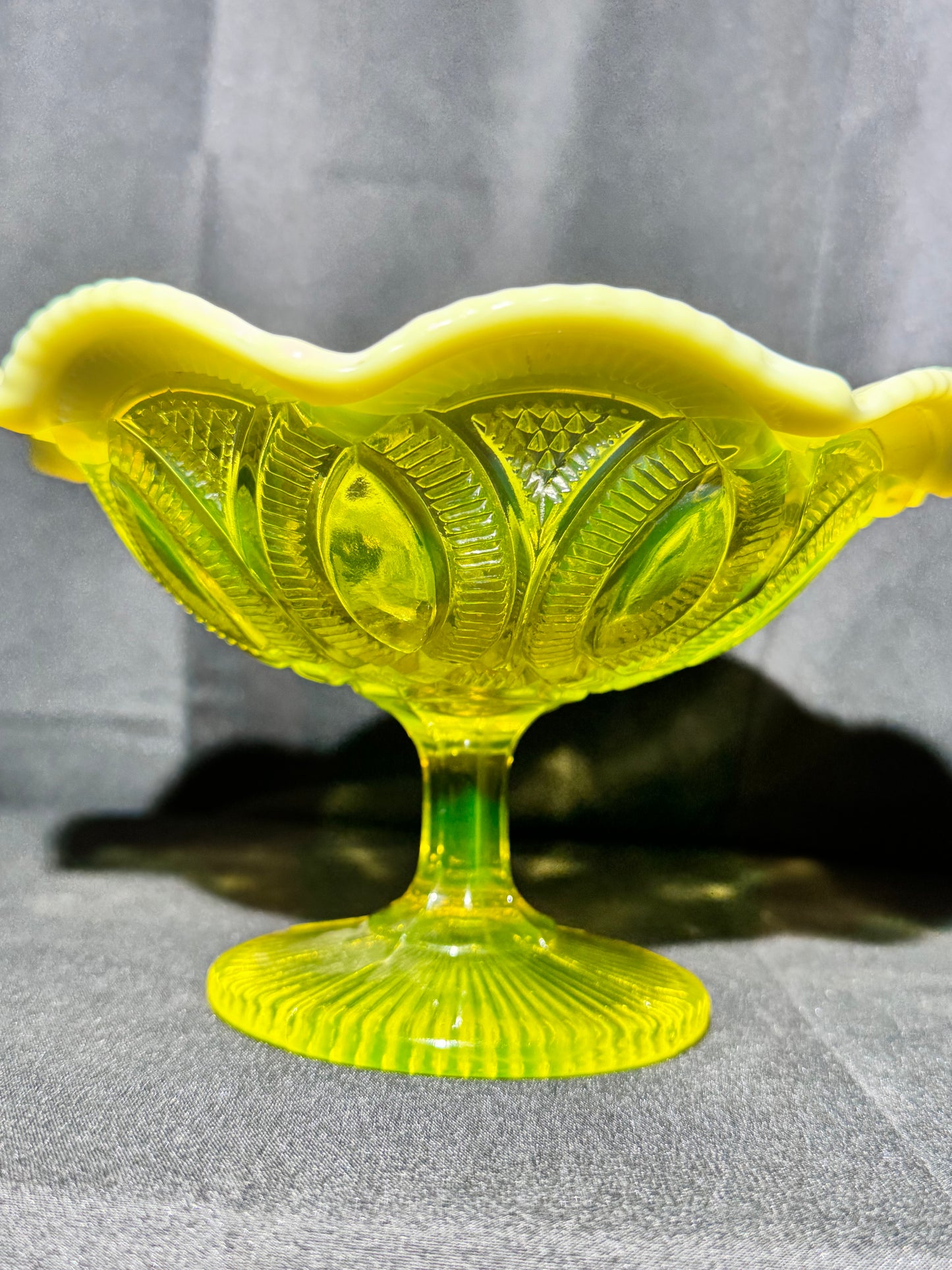 Uranium George Davidson “Linked Rings” Primrose Pearline Footed Compote – Vaseline/Canary Opalescent Glass – ca. 1900s