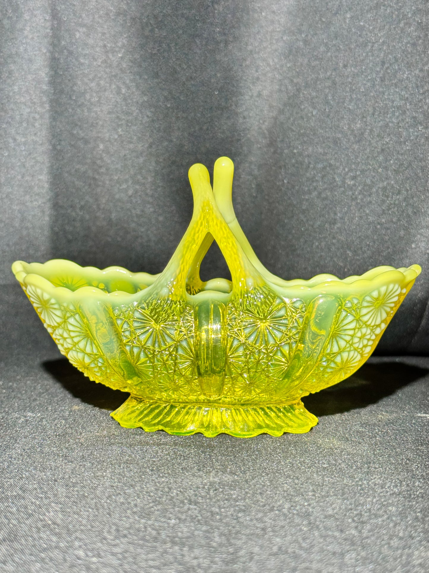 Davidson “Lady Chippendale” Primrose Pearline Uranium Glass Boat Basket #176566