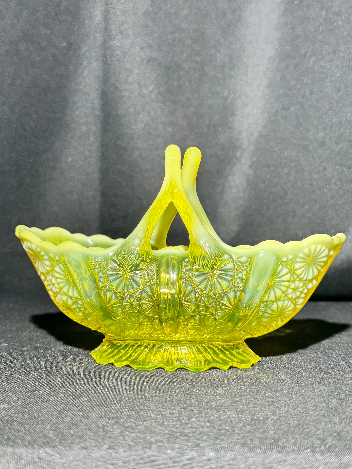 Davidson “Lady Chippendale” Primrose Pearline Uranium Glass Boat Basket #176566