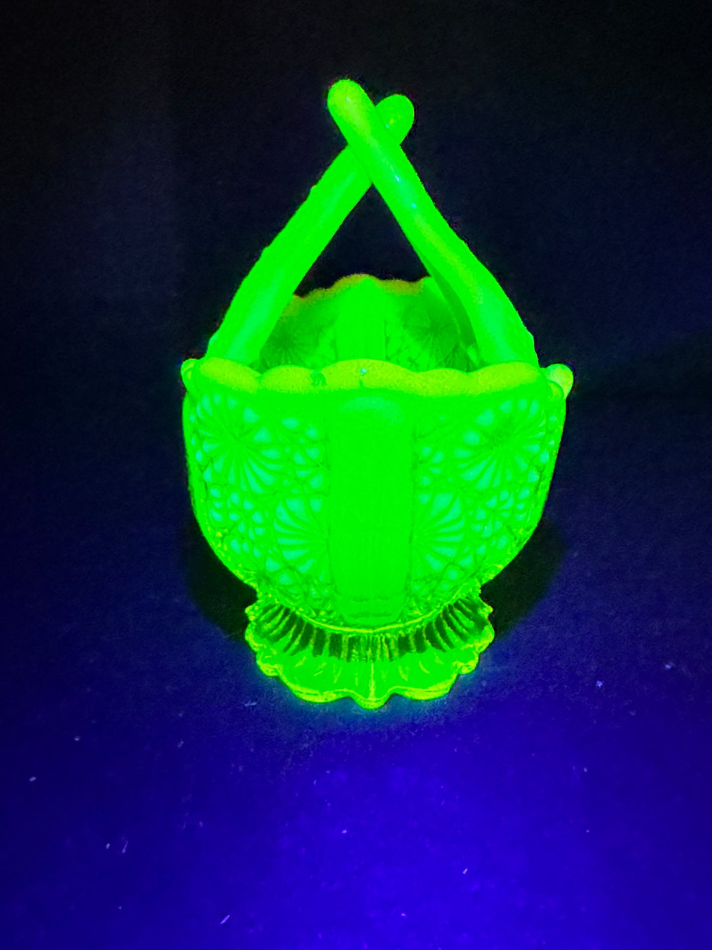 Davidson “Lady Chippendale” Primrose Pearline Uranium Glass Boat Basket #176566