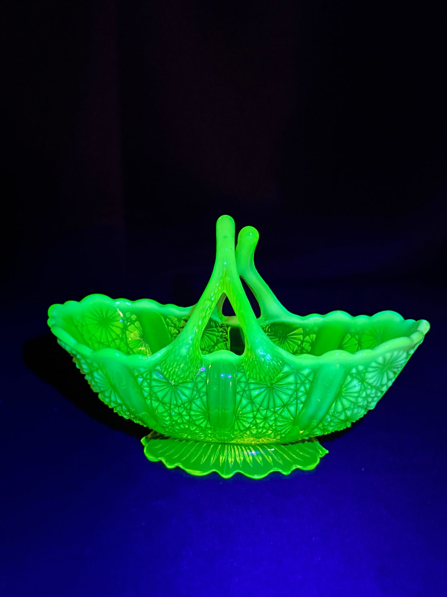 Davidson “Lady Chippendale” Primrose Pearline Uranium Glass Boat Basket #176566