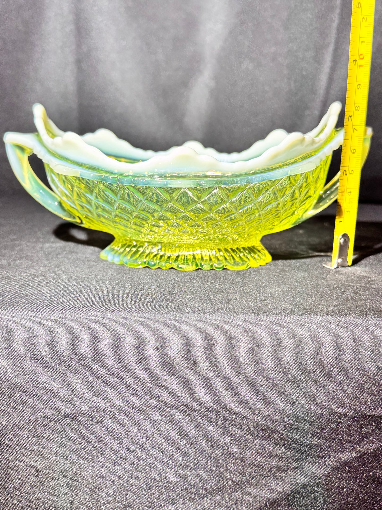 Davidson “Quilted Pillow Sham” Double Handled Boat-Shaped Bowl – Uranium Primrose Pearline – c. 1890s