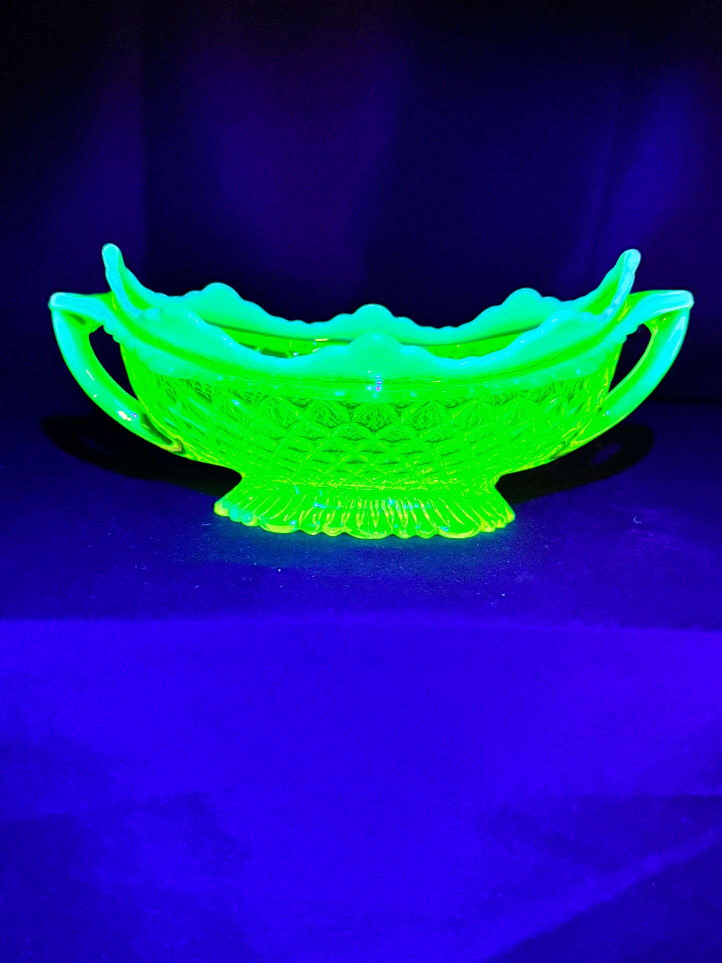 Davidson “Quilted Pillow Sham” Double Handled Boat-Shaped Bowl – Uranium Primrose Pearline – c. 1890s