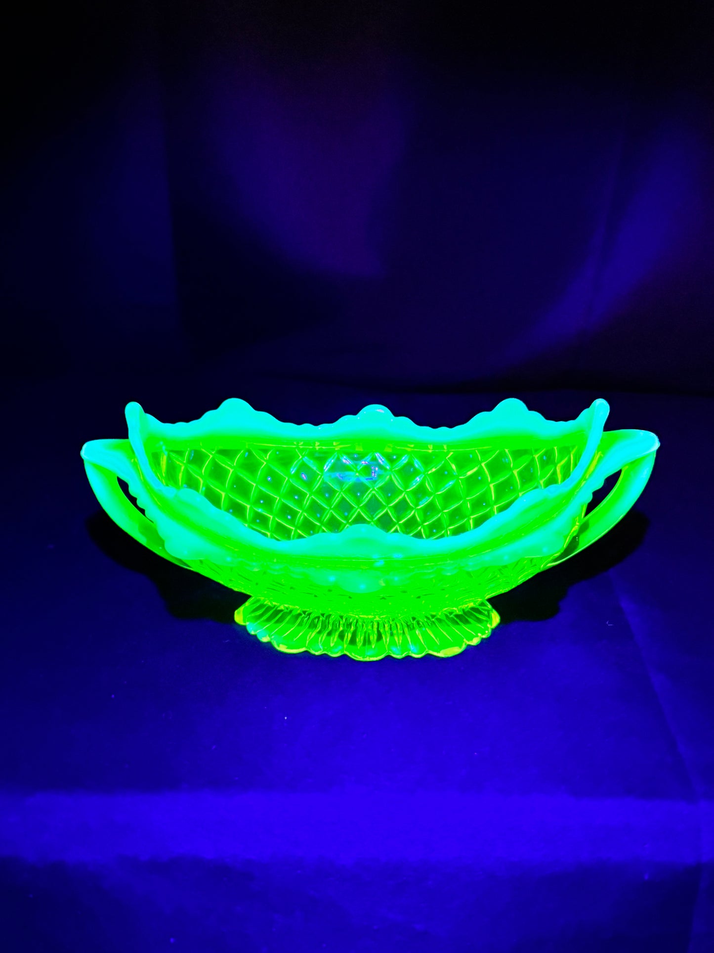 Davidson “Quilted Pillow Sham” Double Handled Boat-Shaped Bowl – Uranium Primrose Pearline – c. 1890s