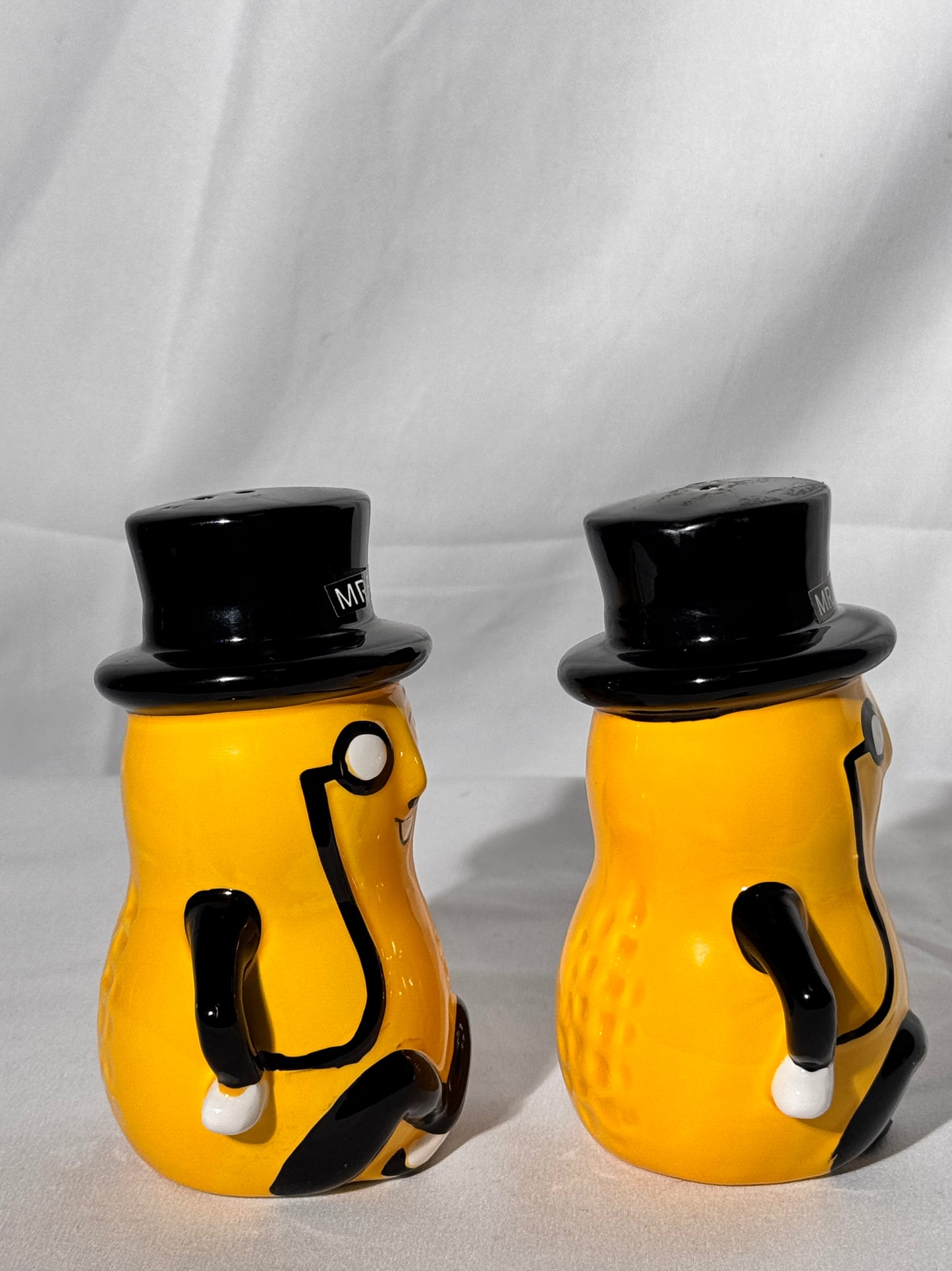 Mr. Peanut- Salt and Pepper shakers- 1990 - with stoppers