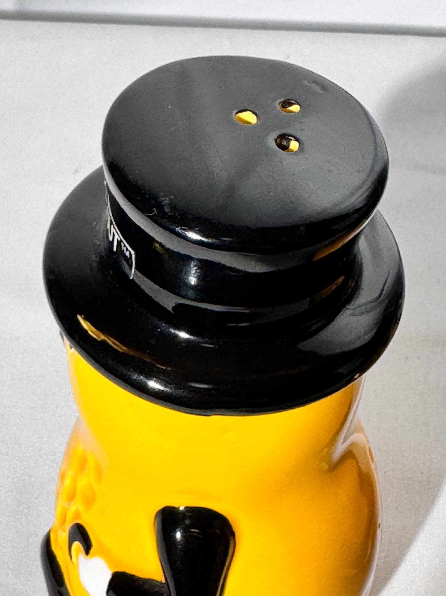 Mr. Peanut- Salt and Pepper shakers- 1990 - with stoppers