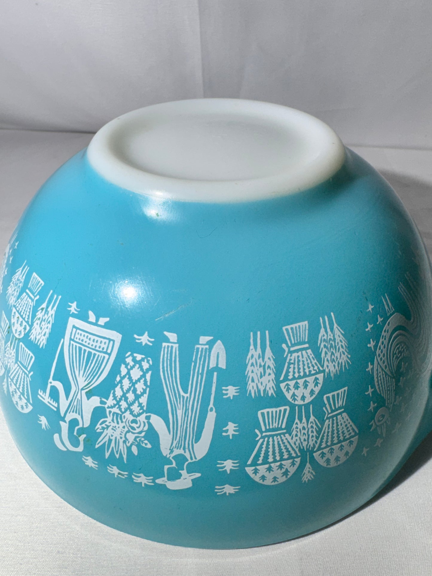 Vintage Pyrex Amish Butterprint Cinderella Mixing Bowl Set (4 Bowls) – Teal Blue & White Alternating Colors