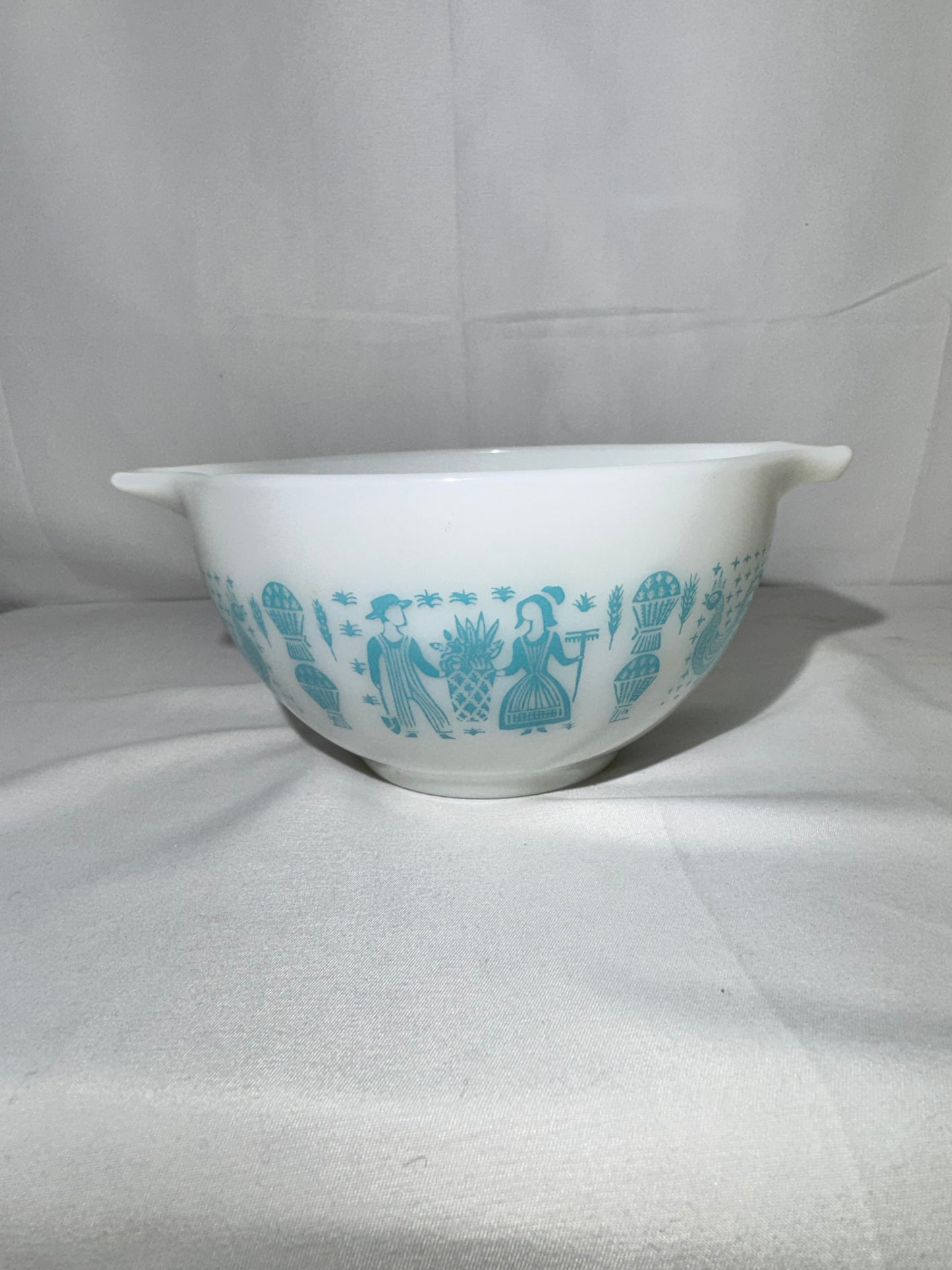 Vintage Pyrex Amish Butterprint Cinderella Mixing Bowl Set (4 Bowls) – Teal Blue & White Alternating Colors
