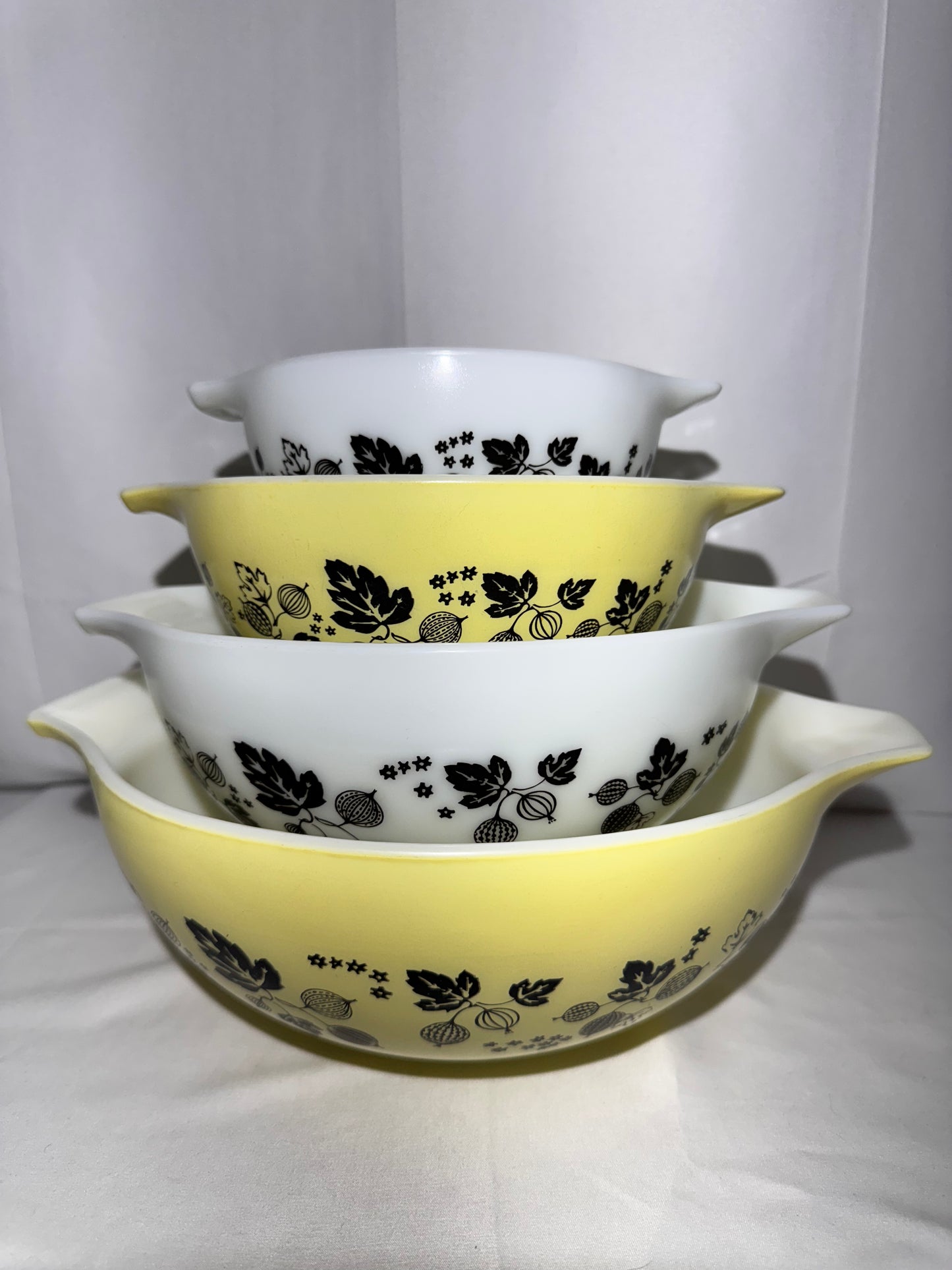 Vintage Pyrex Gooseberry Cinderella Mixing Bowl Set – Yellow, White & Black – 4 Piece Complete Set (441, 442, 443, 444)
