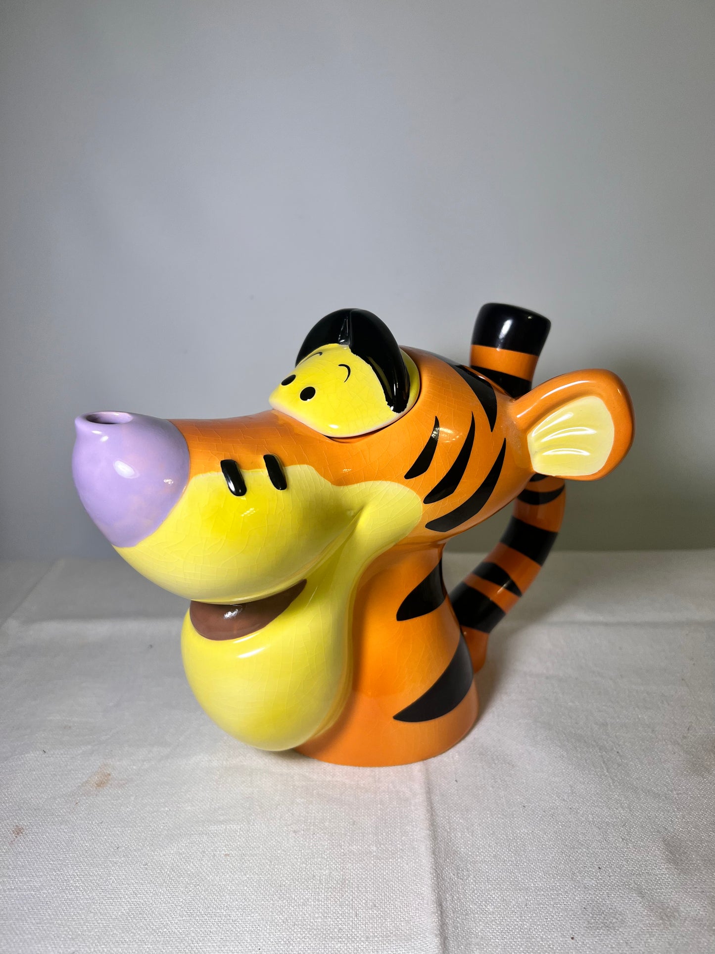 Tigger- 7” teapot- Disney showcase- Paul Cardew-2000