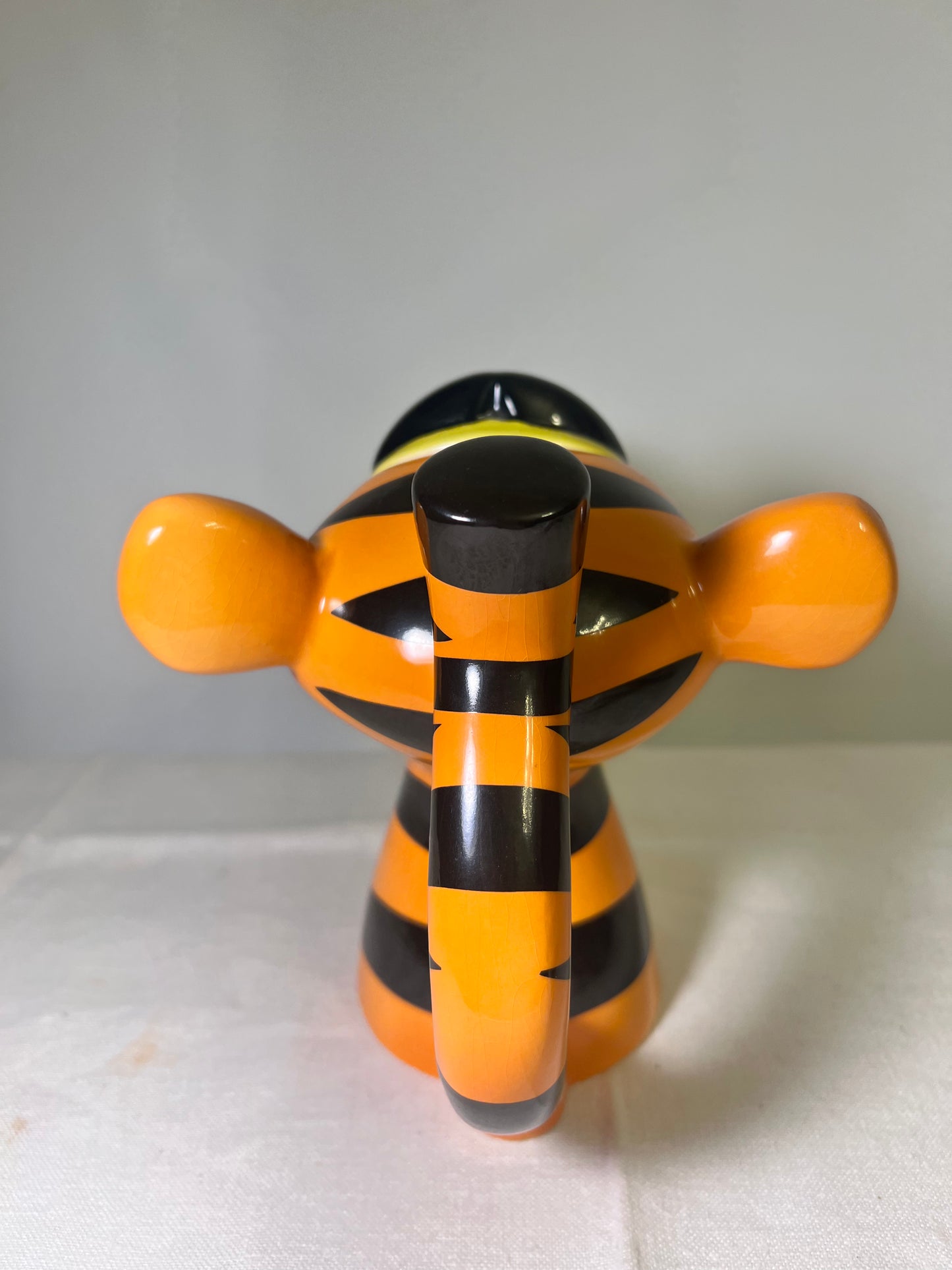 Tigger- 7” teapot- Disney showcase- Paul Cardew-2000