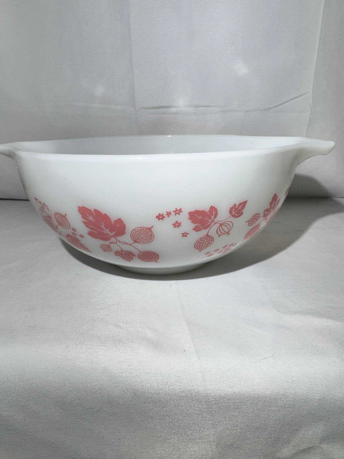 Vintage Pyrex Pink Gooseberry Cinderella Mixing Bowl Set of 4 – #441, #442, #443, #444