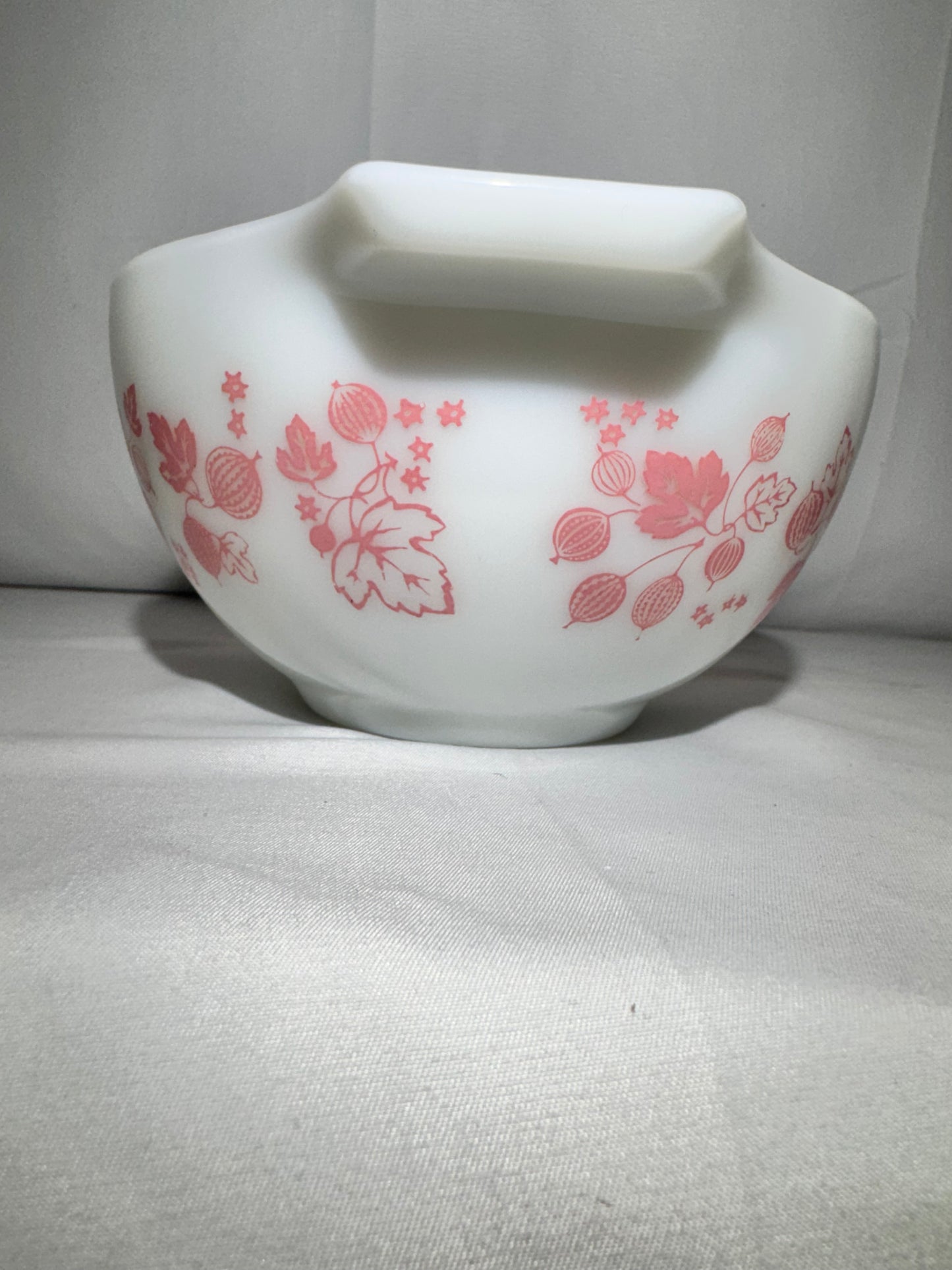 Vintage Pyrex Pink Gooseberry Cinderella Mixing Bowl Set of 4 – #441, #442, #443, #444