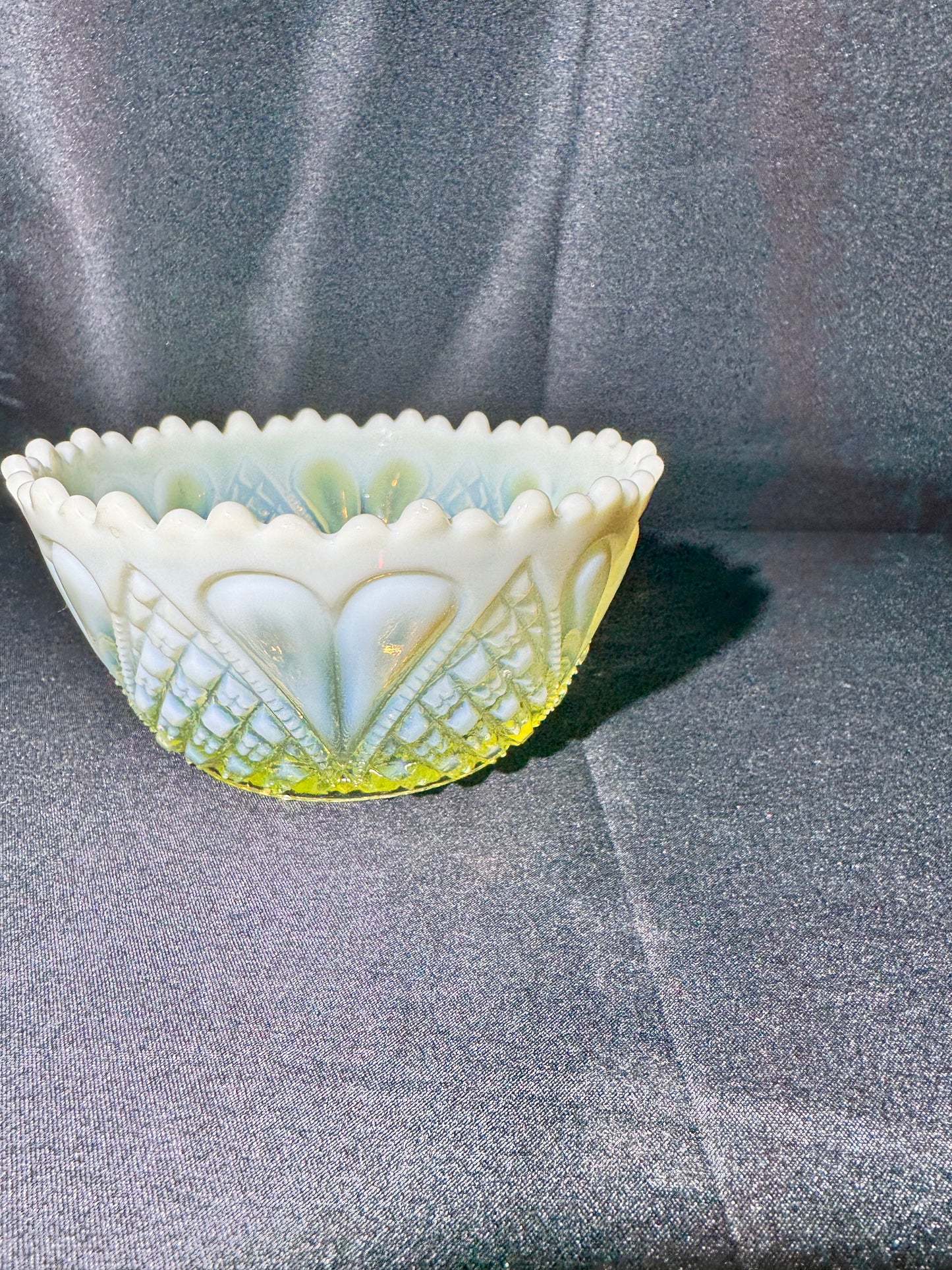 Uranium- Davidson Primrose Pearline “William and Mary” bowl