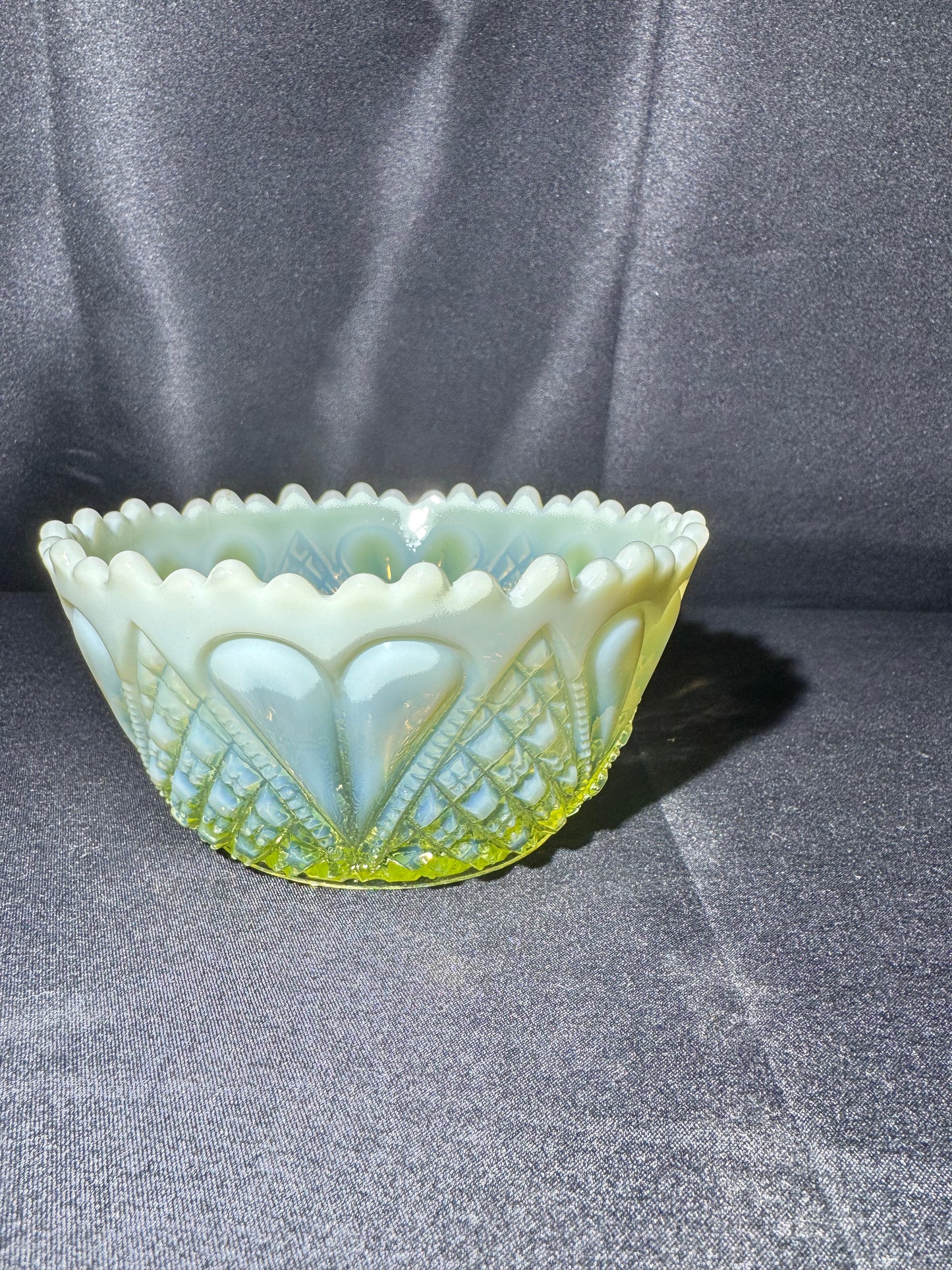 Uranium- Davidson Primrose Pearline “William and Mary” bowl