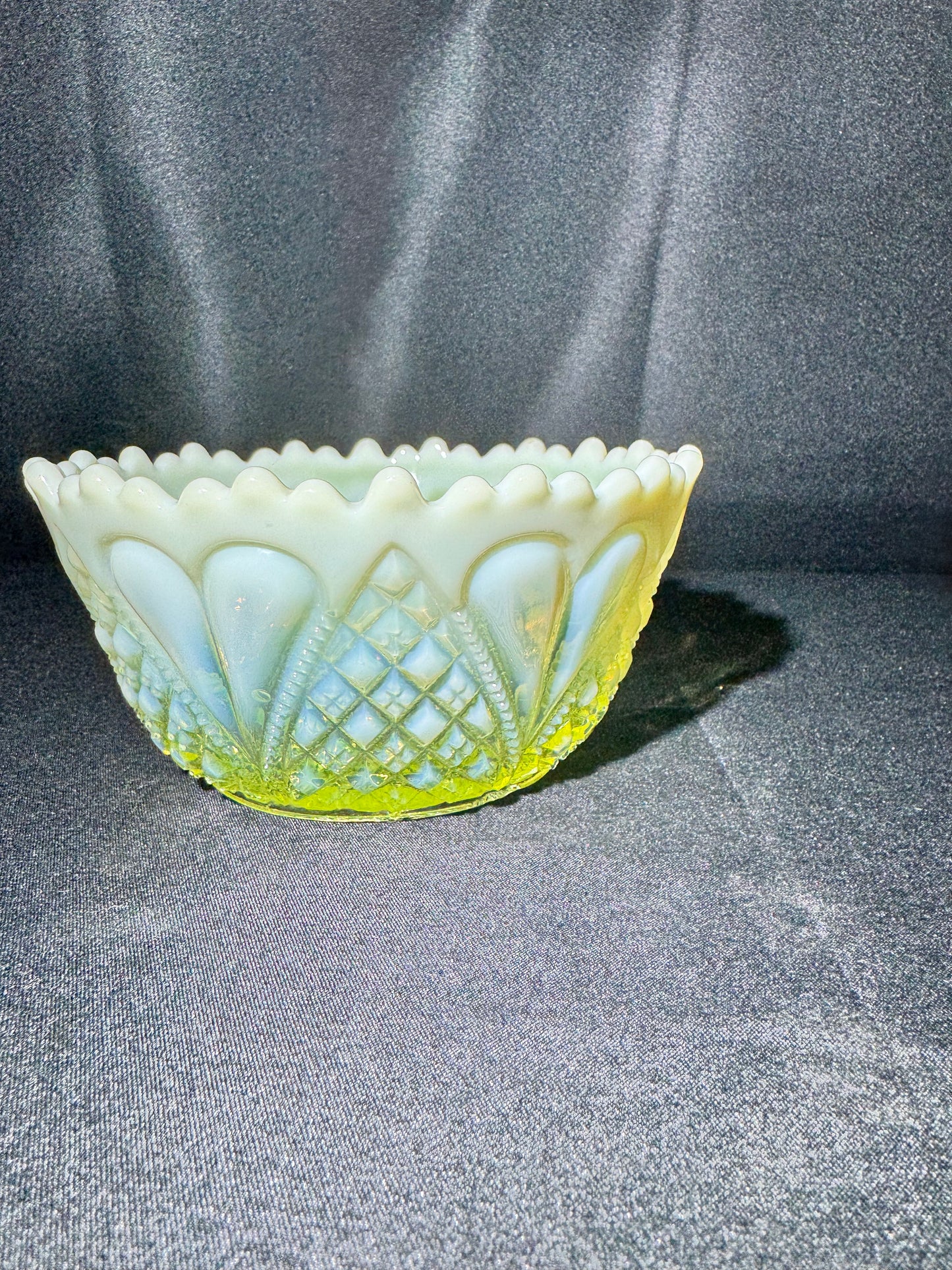 Uranium- Davidson Primrose Pearline “William and Mary” bowl